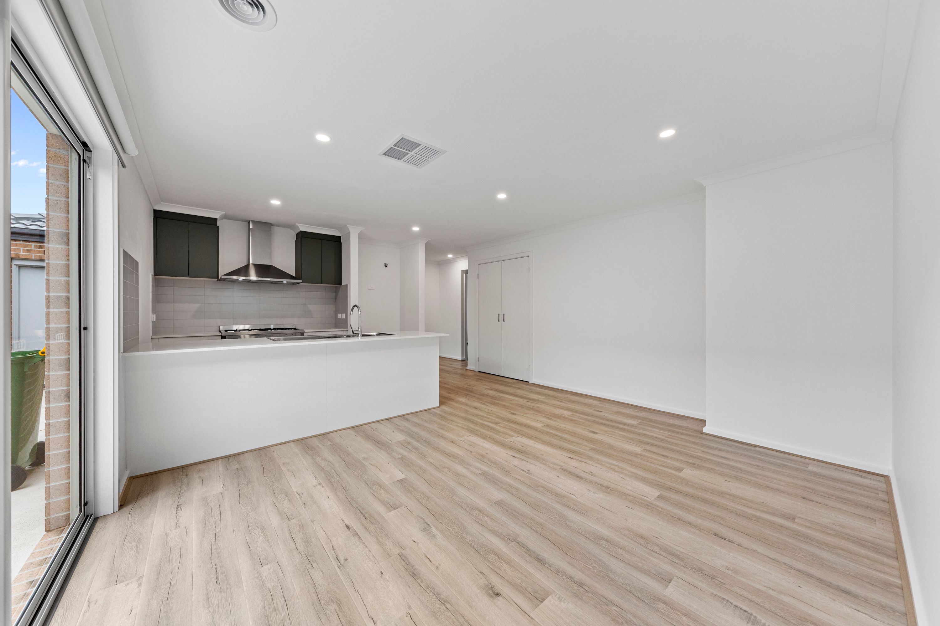 10 Silverstar Street — photo 7 of 16