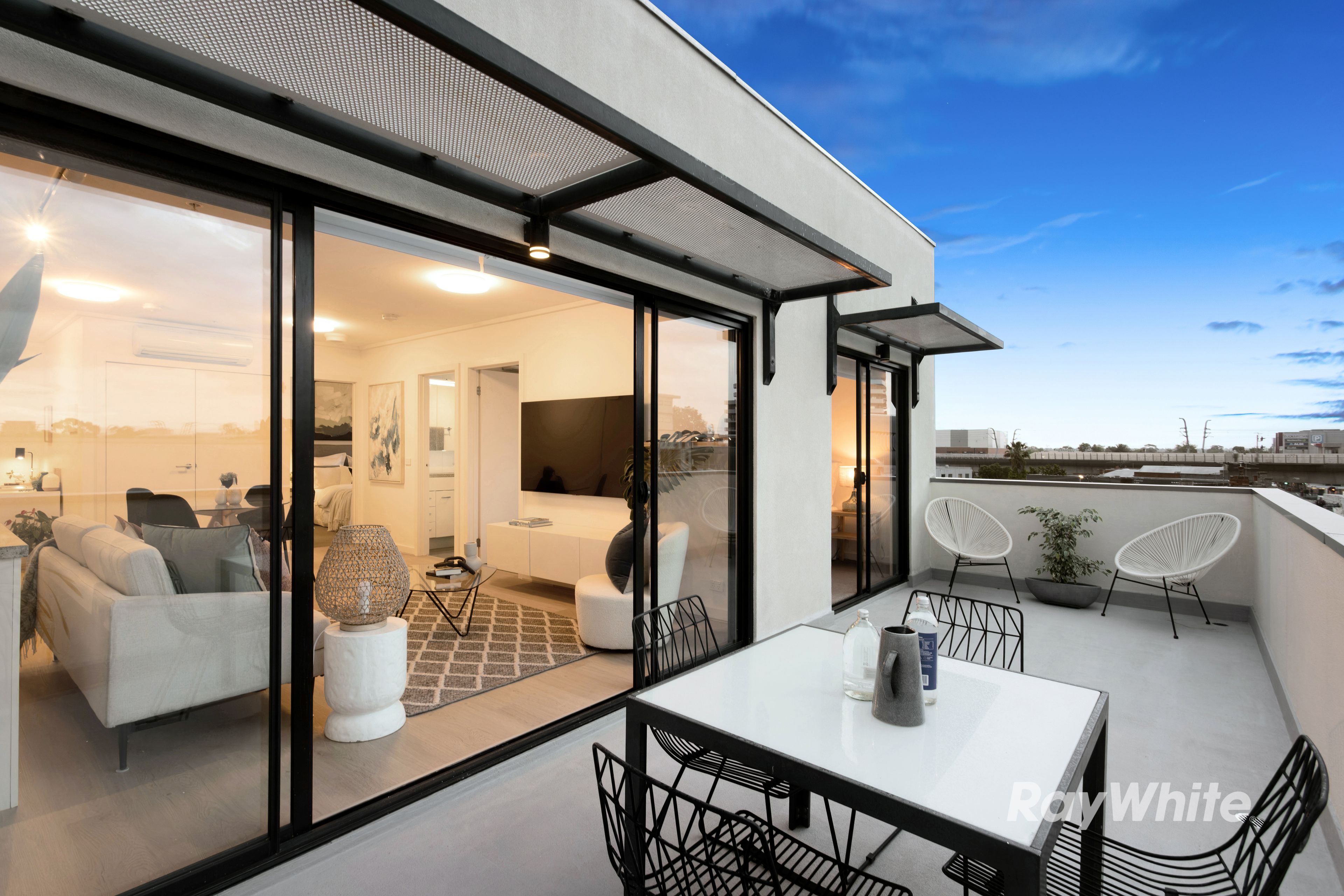9/81 Koornang Road — photo from Ray White Carnegie