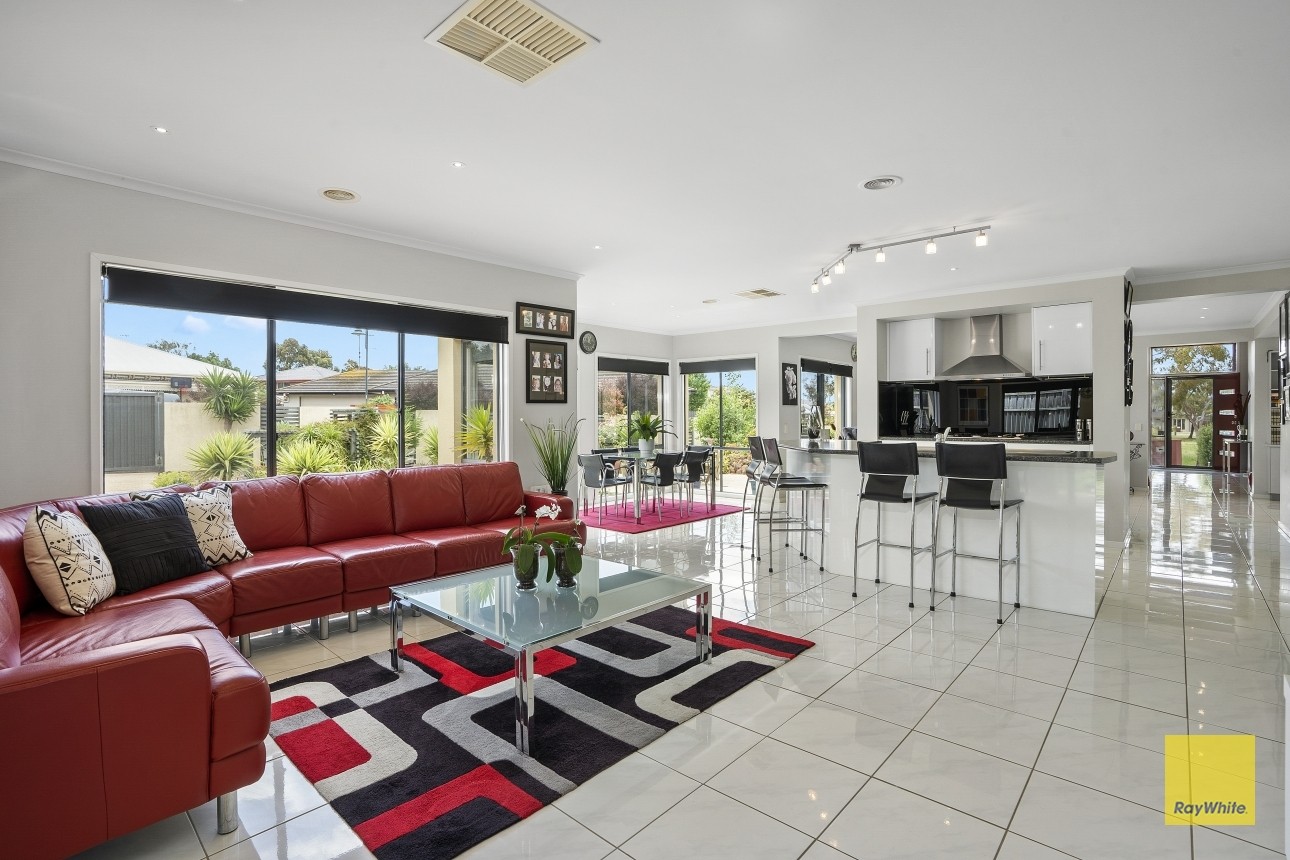 1 Olea Court, Hamlyn Heights, VIC 3215
