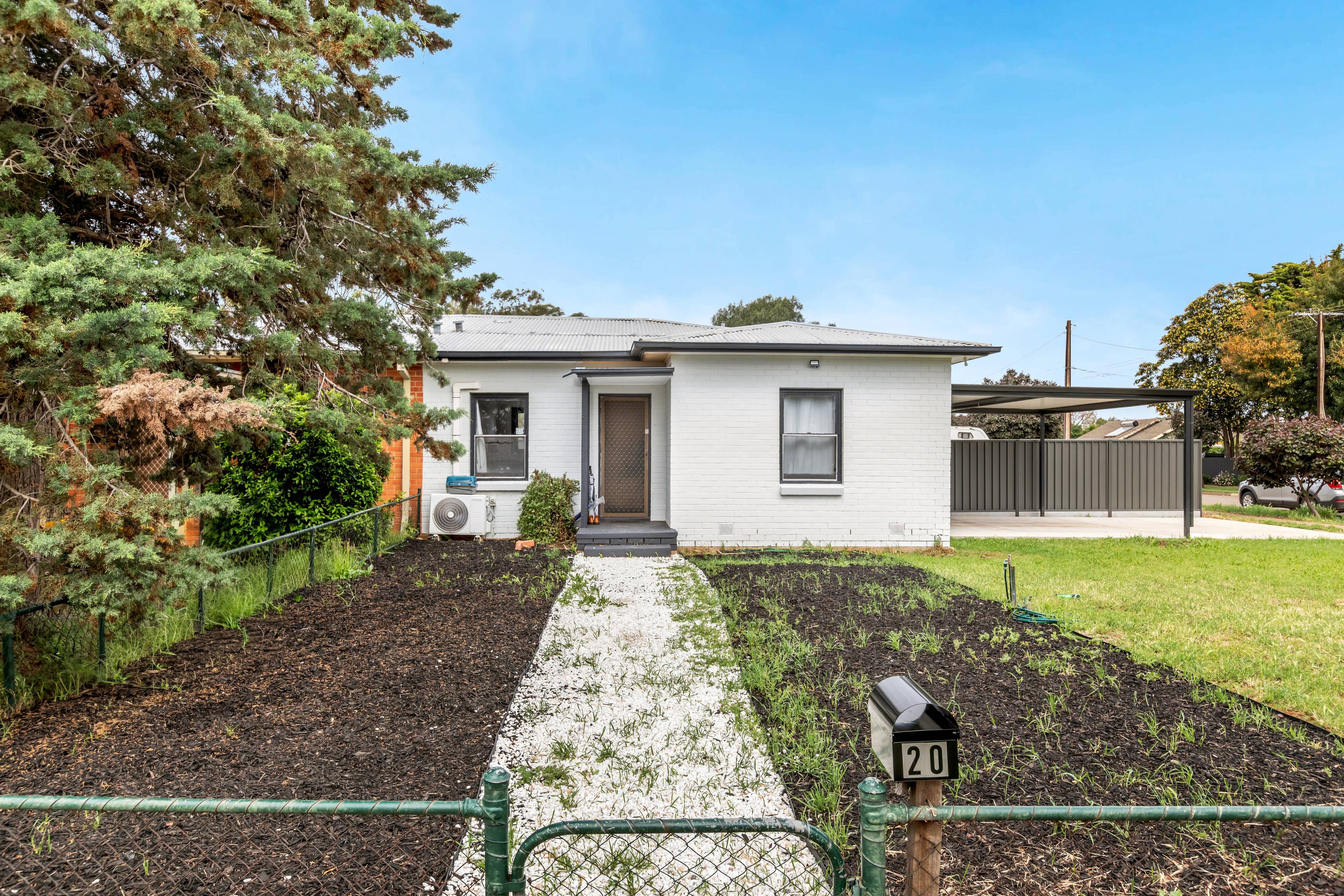20 Cockshell Street — photo from Ray White Craigmore