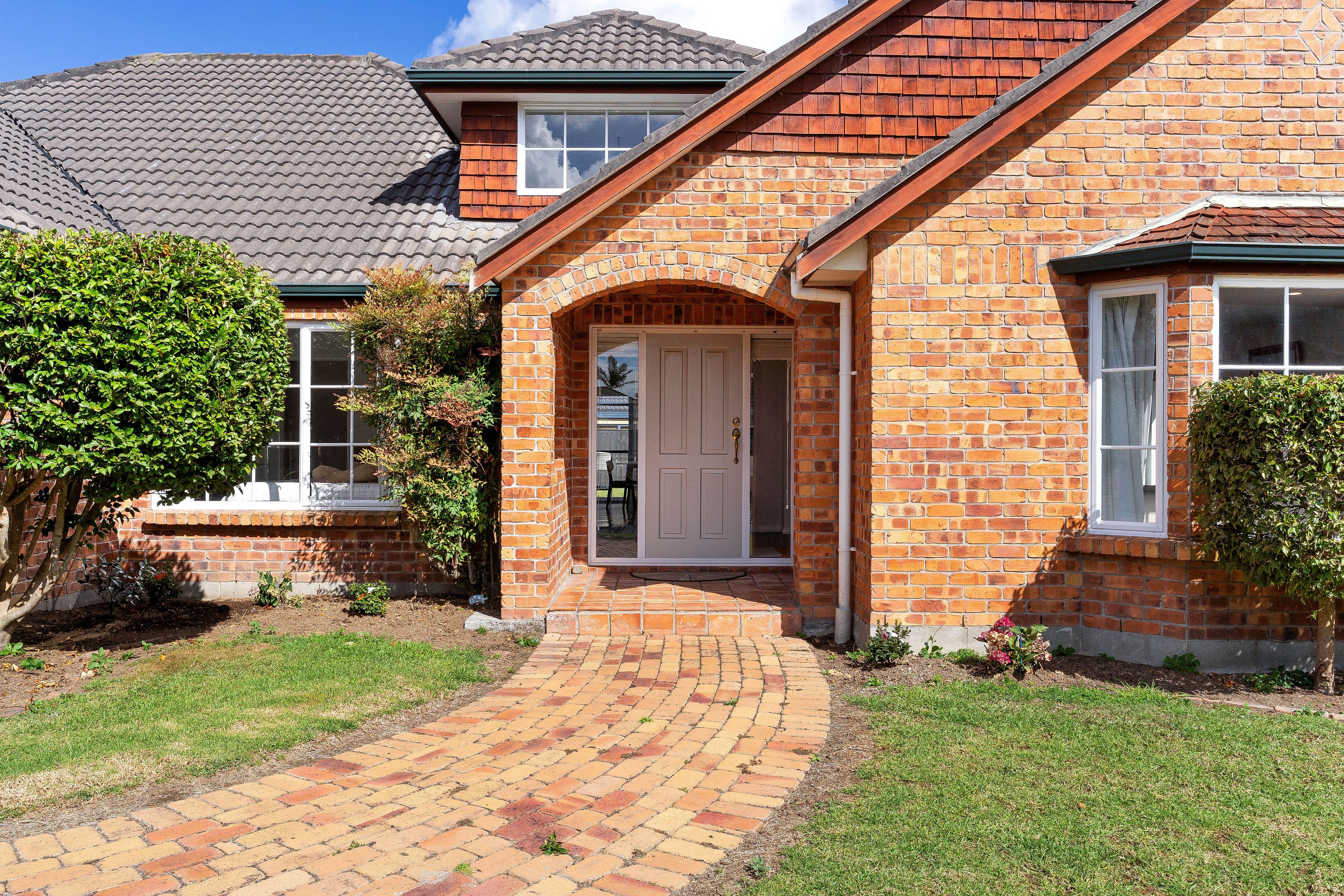 9 Glenross Drive, Wattle Downs, Manukau City