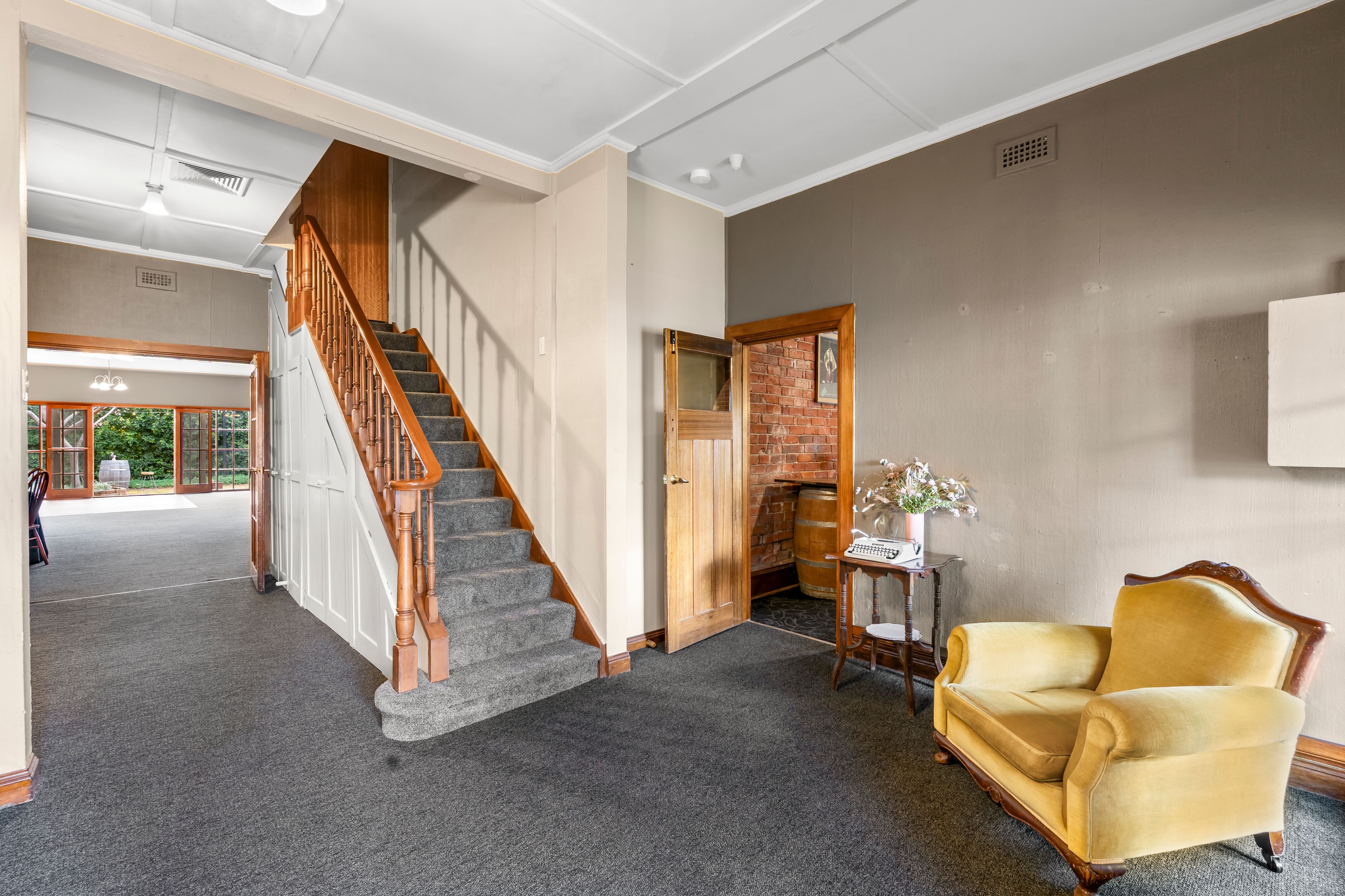14 Clifton Street — photo 8 of 30
