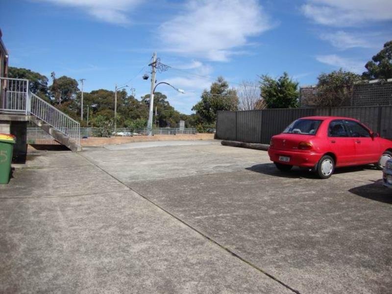 2/165 Oak Road, Kirrawee, NSW 2232