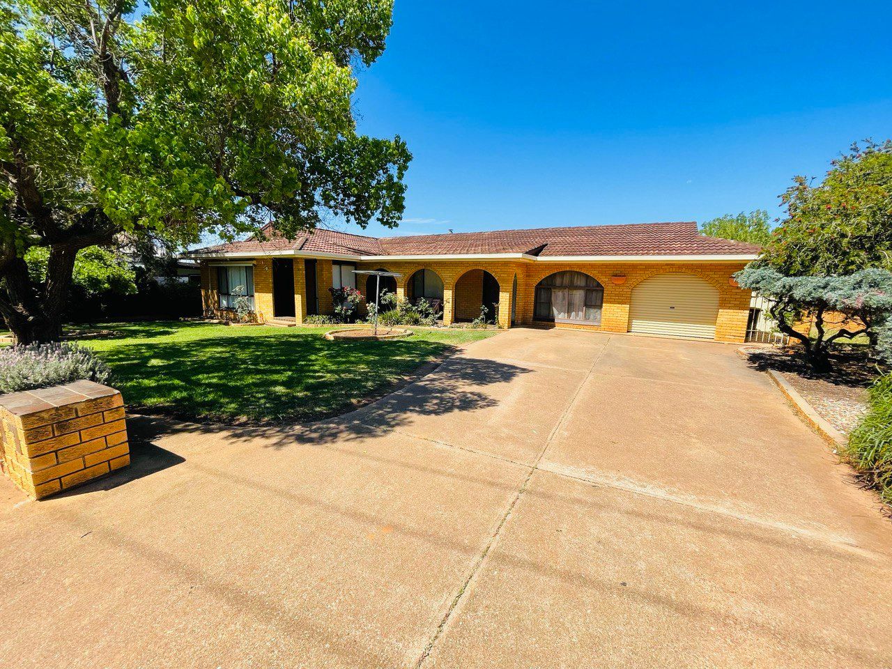 17 Gatenby Street, Condobolin, NSW 2877