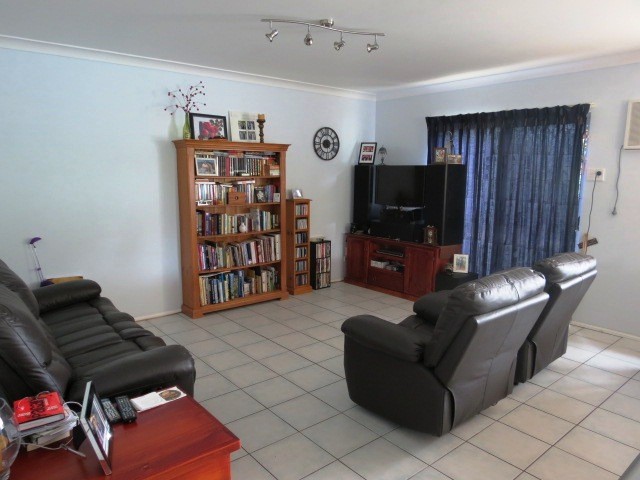 1/105 Opal Street, Emerald, QLD 4720