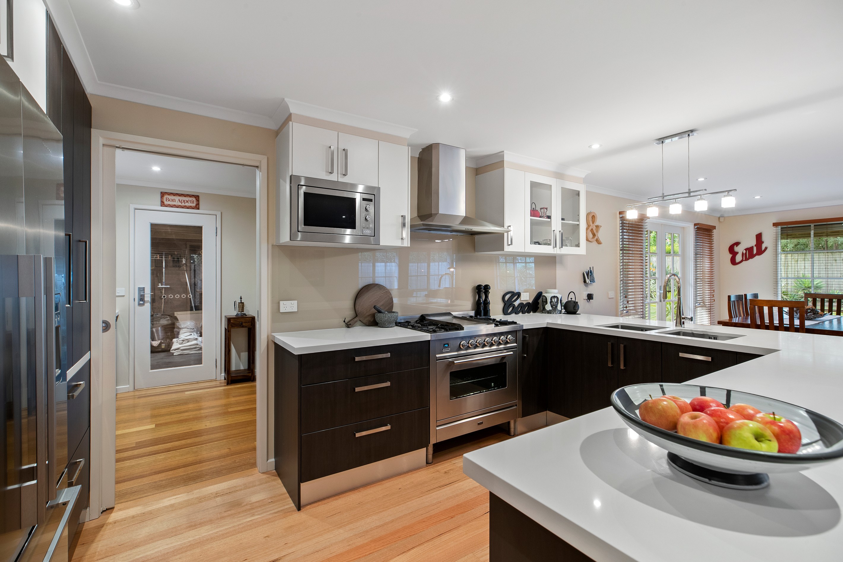 19 Seville Grove, Scoresby, VIC 3179