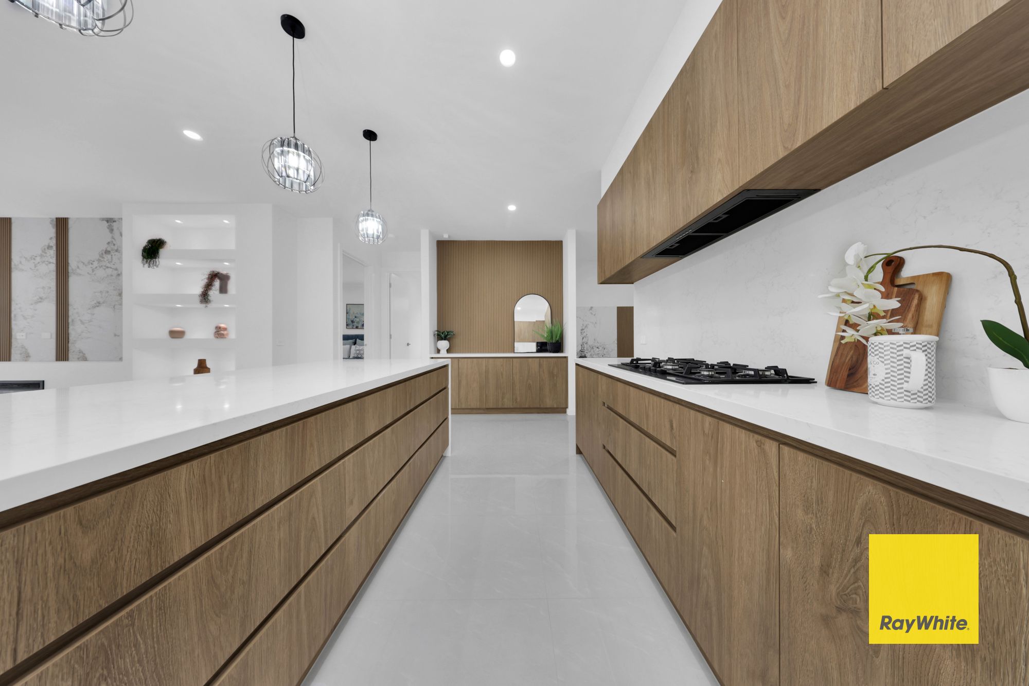 20 Gould Crescent — photo 10 of 19