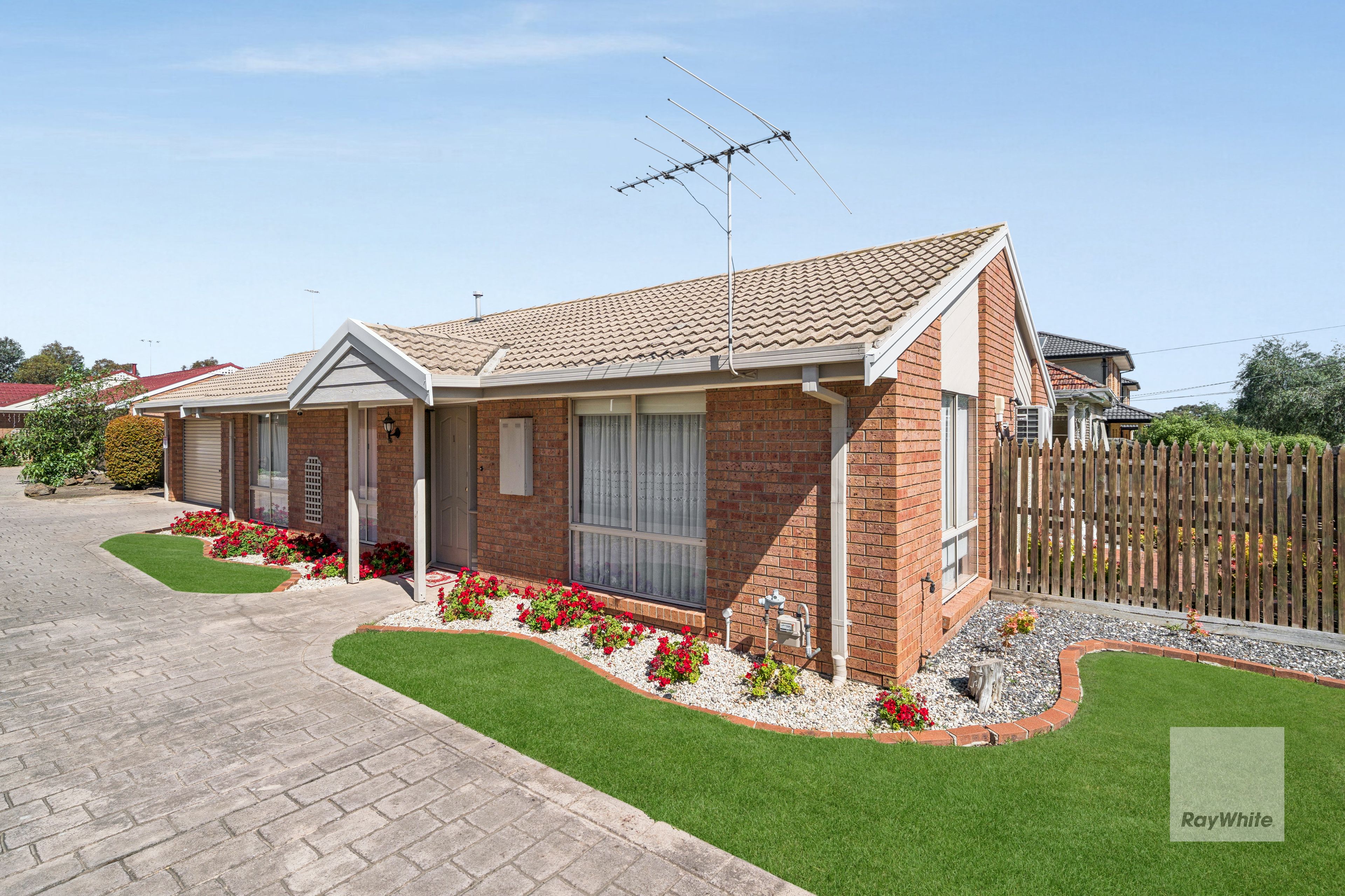 12 Glendenning Street , St Albans VIC 3021