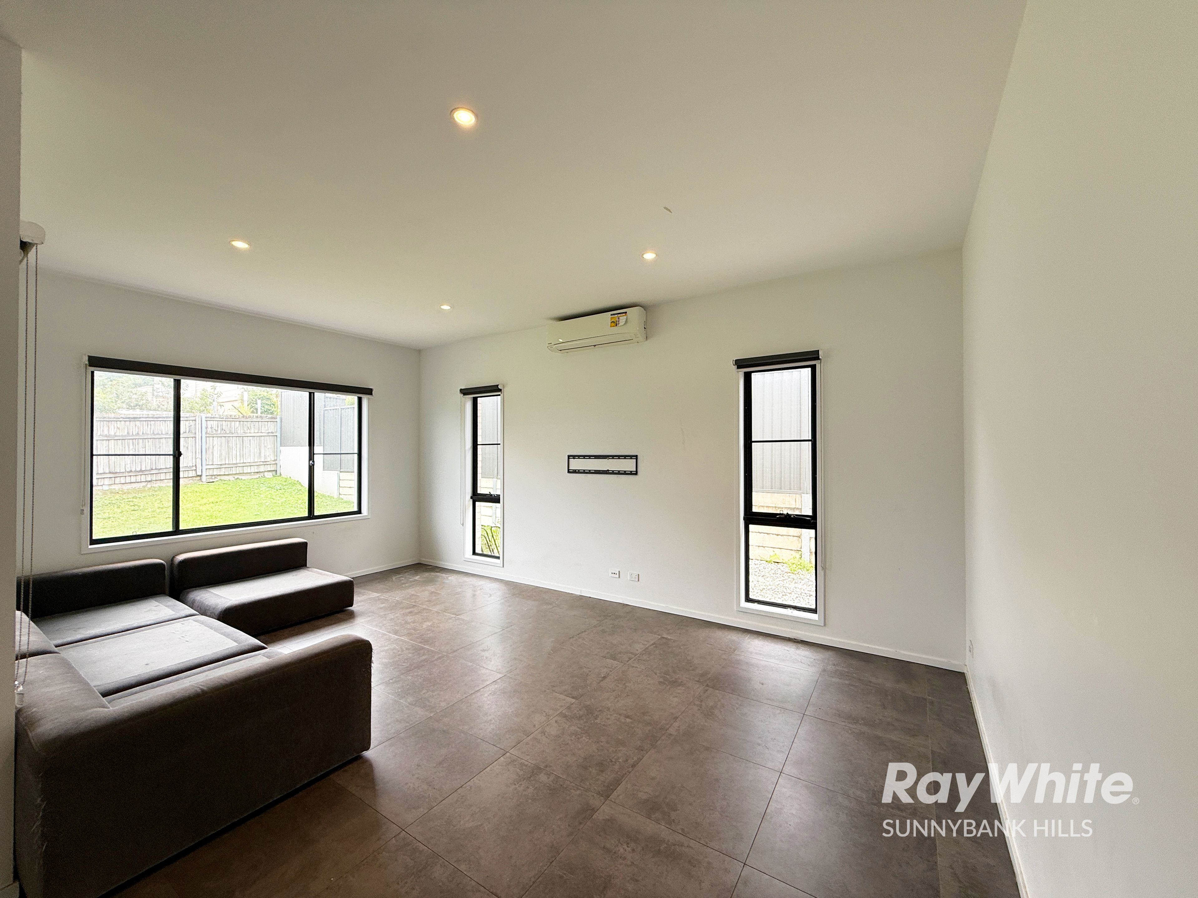 16 TORVILLE Road — photo 4 of 18