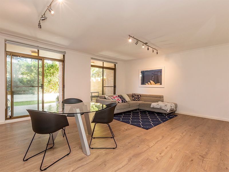 25/4-8 Edgecumbe Avenue, Coogee, NSW 2034