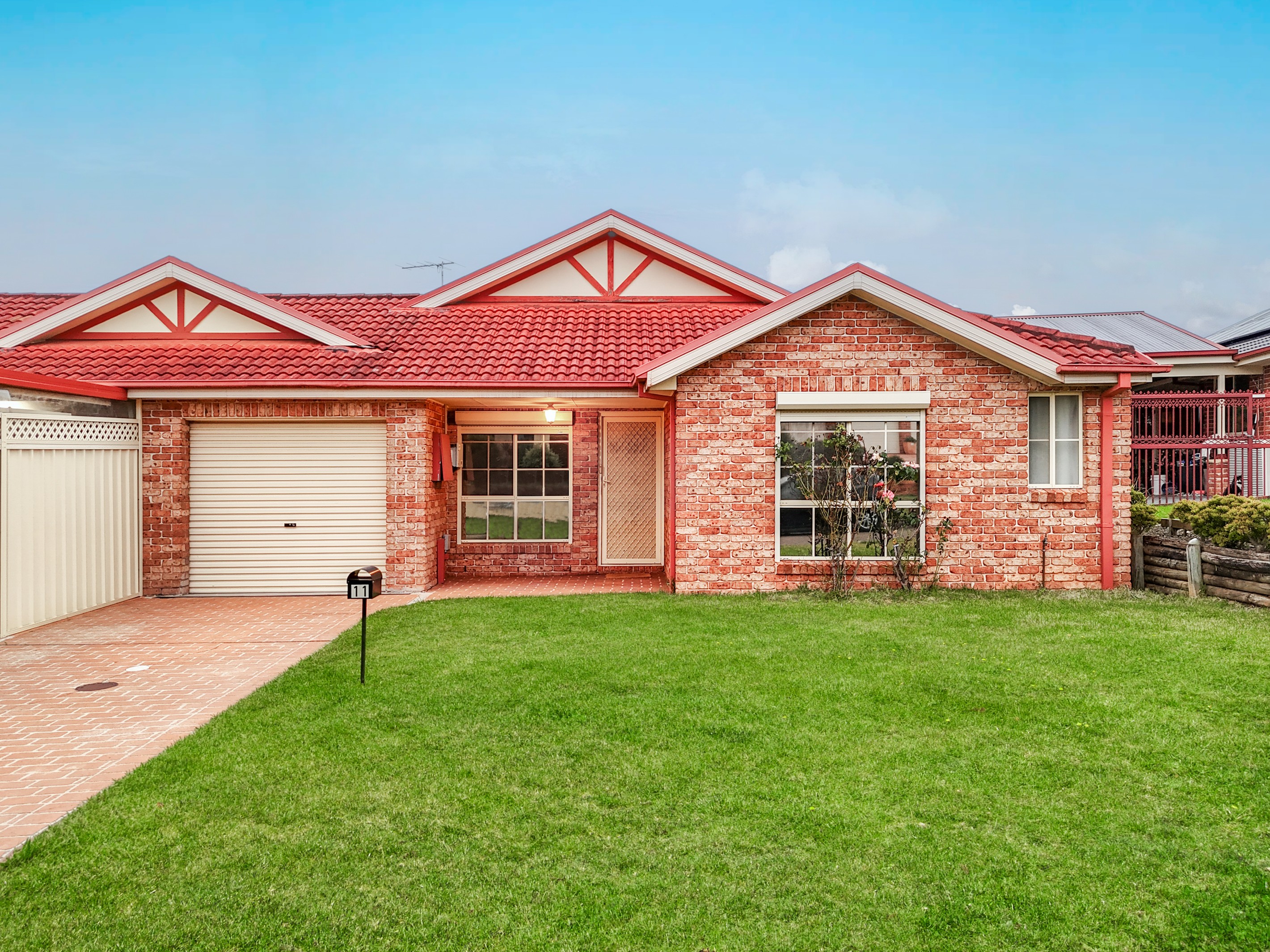 11 Hambledon Way, West Hoxton, NSW 2171