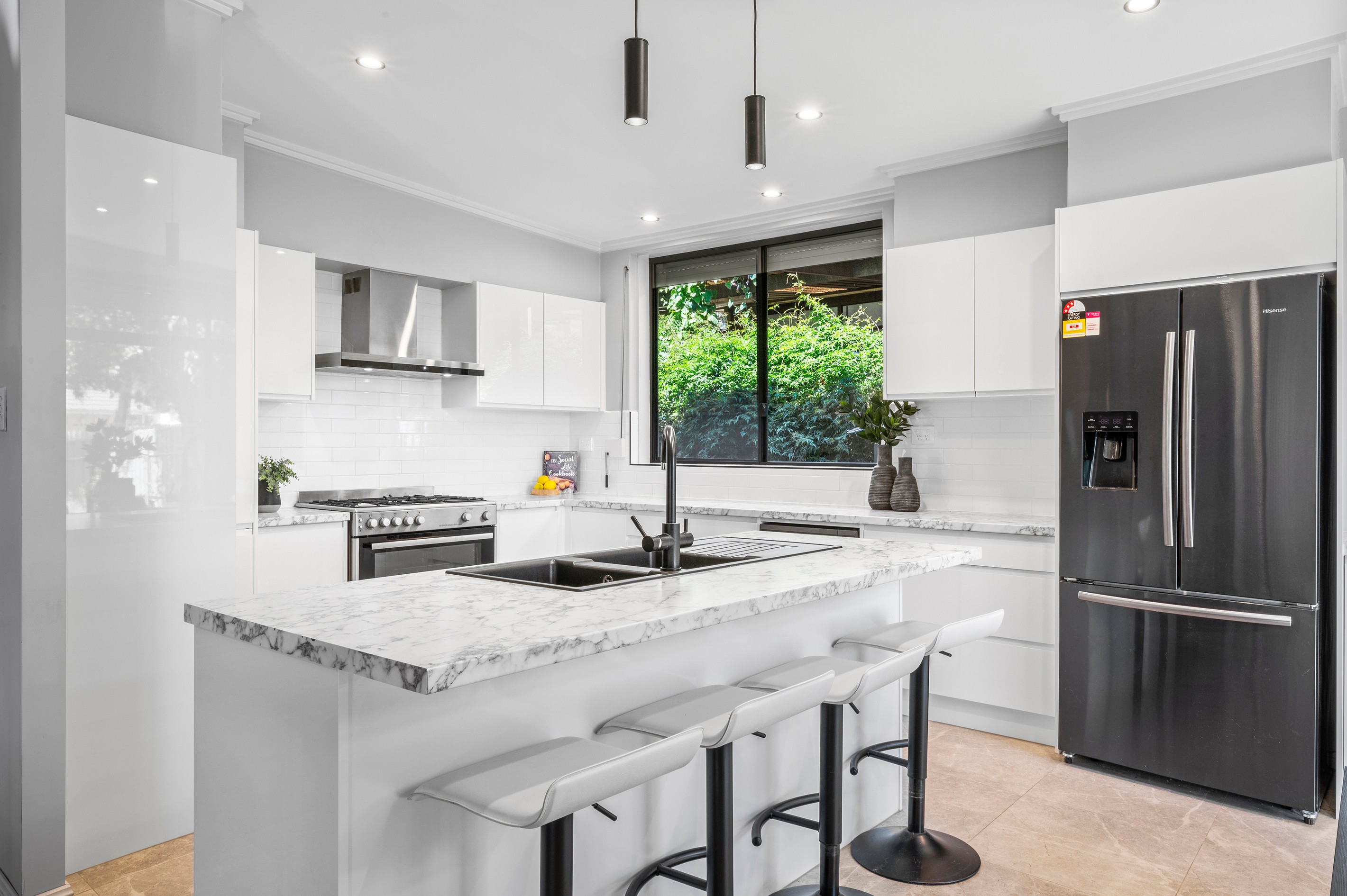 4 Mitchell Drive, Para Hills, SA 5096
