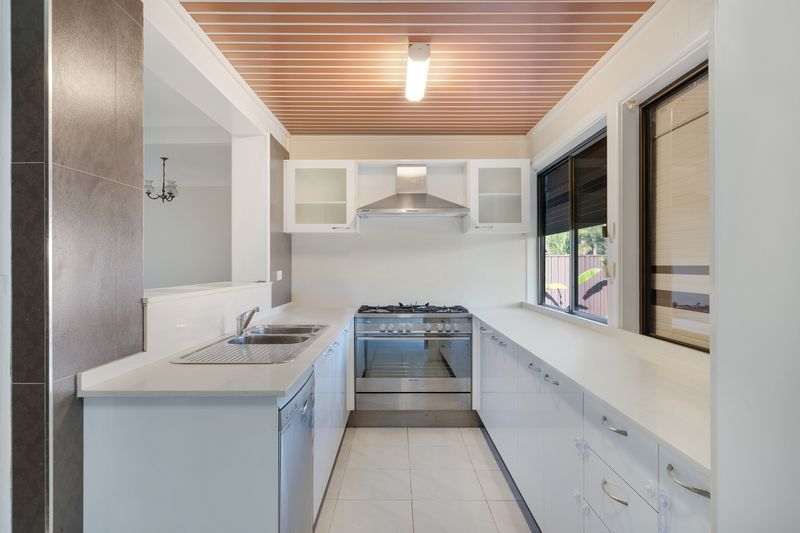 242 Harrow Road, Glenfield, NSW 2167