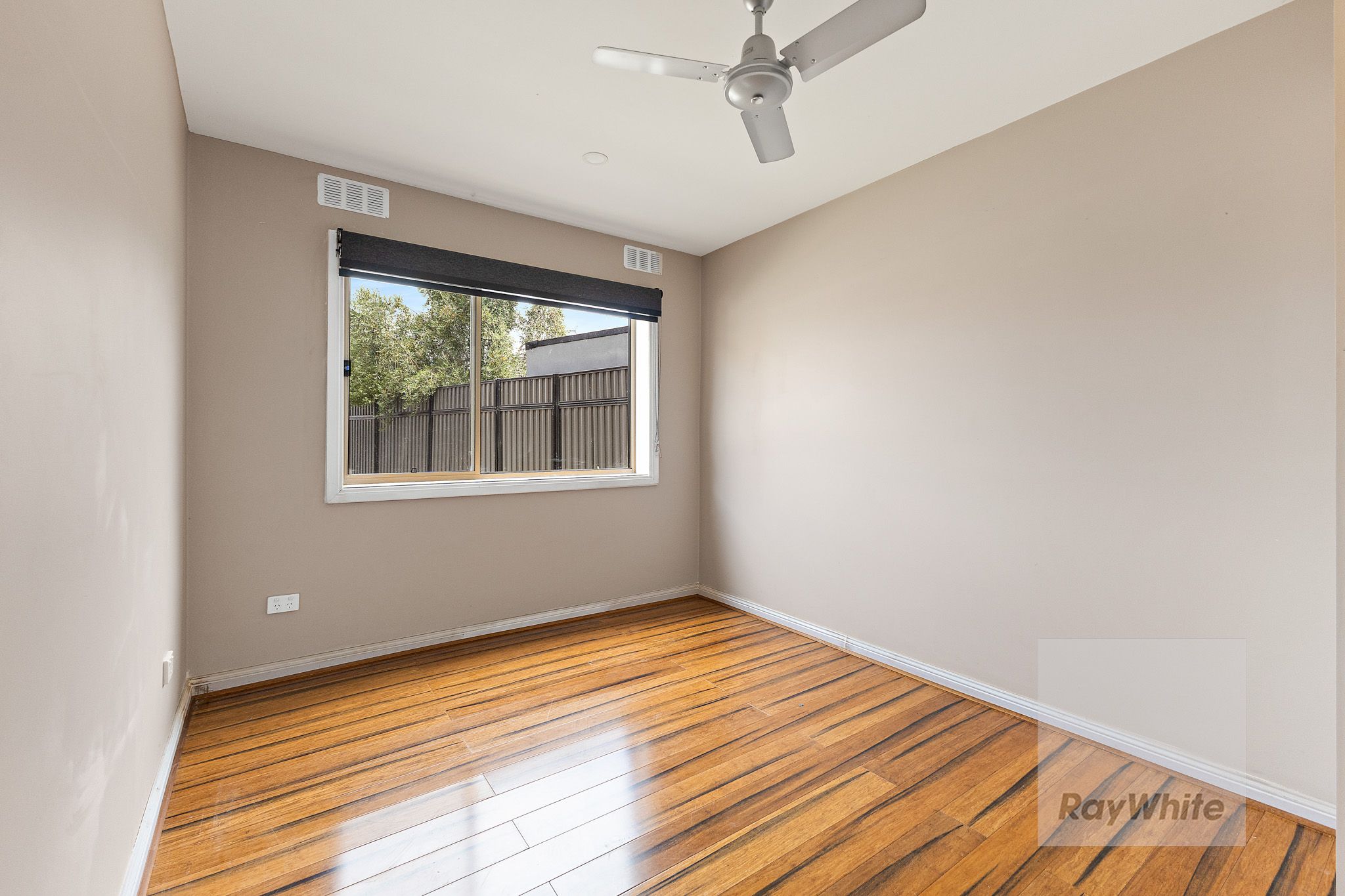 13/1657-1659 Sydney Road — photo 5 of 6