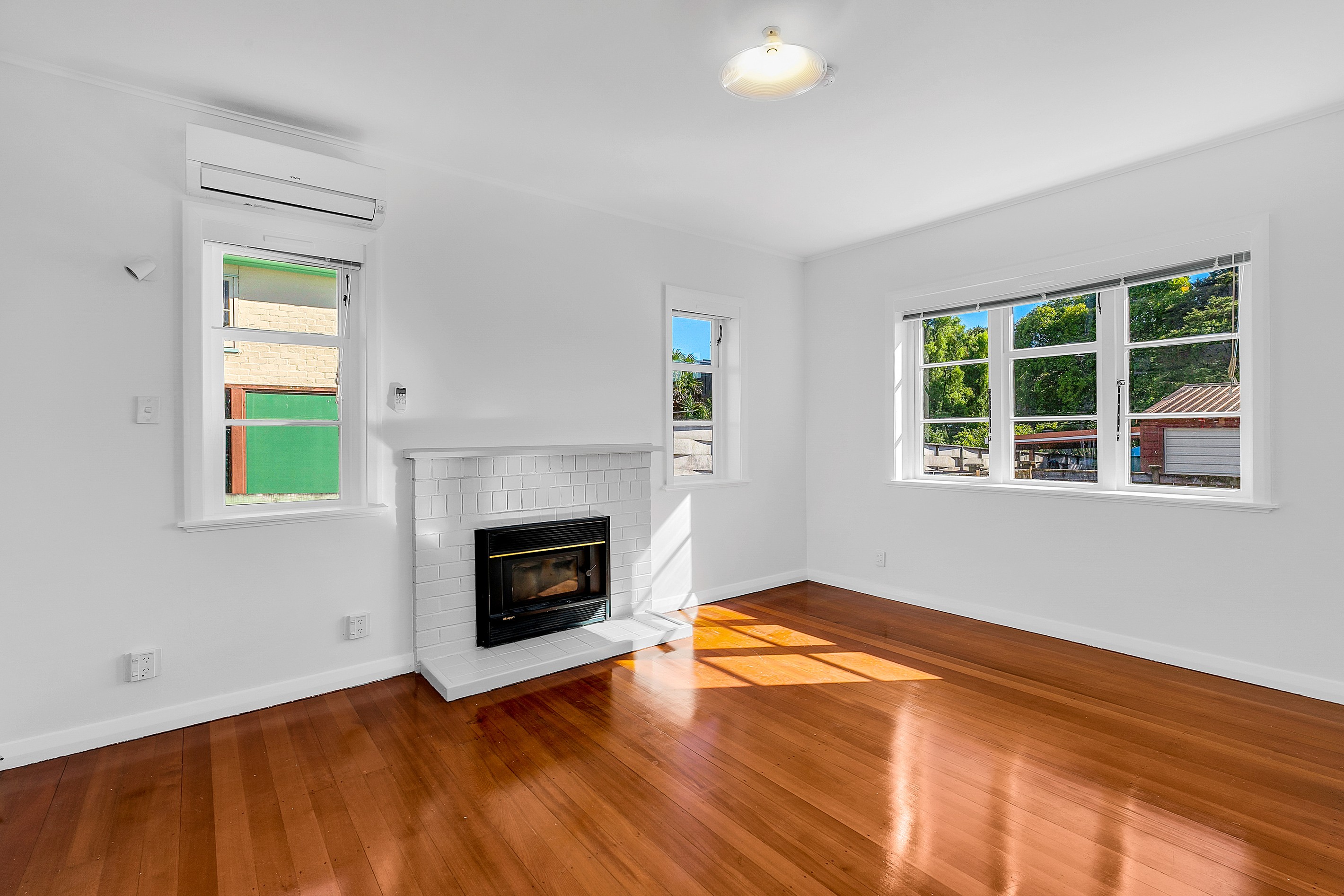 63 Kiwi Road, Point Chevalier, Auckland City