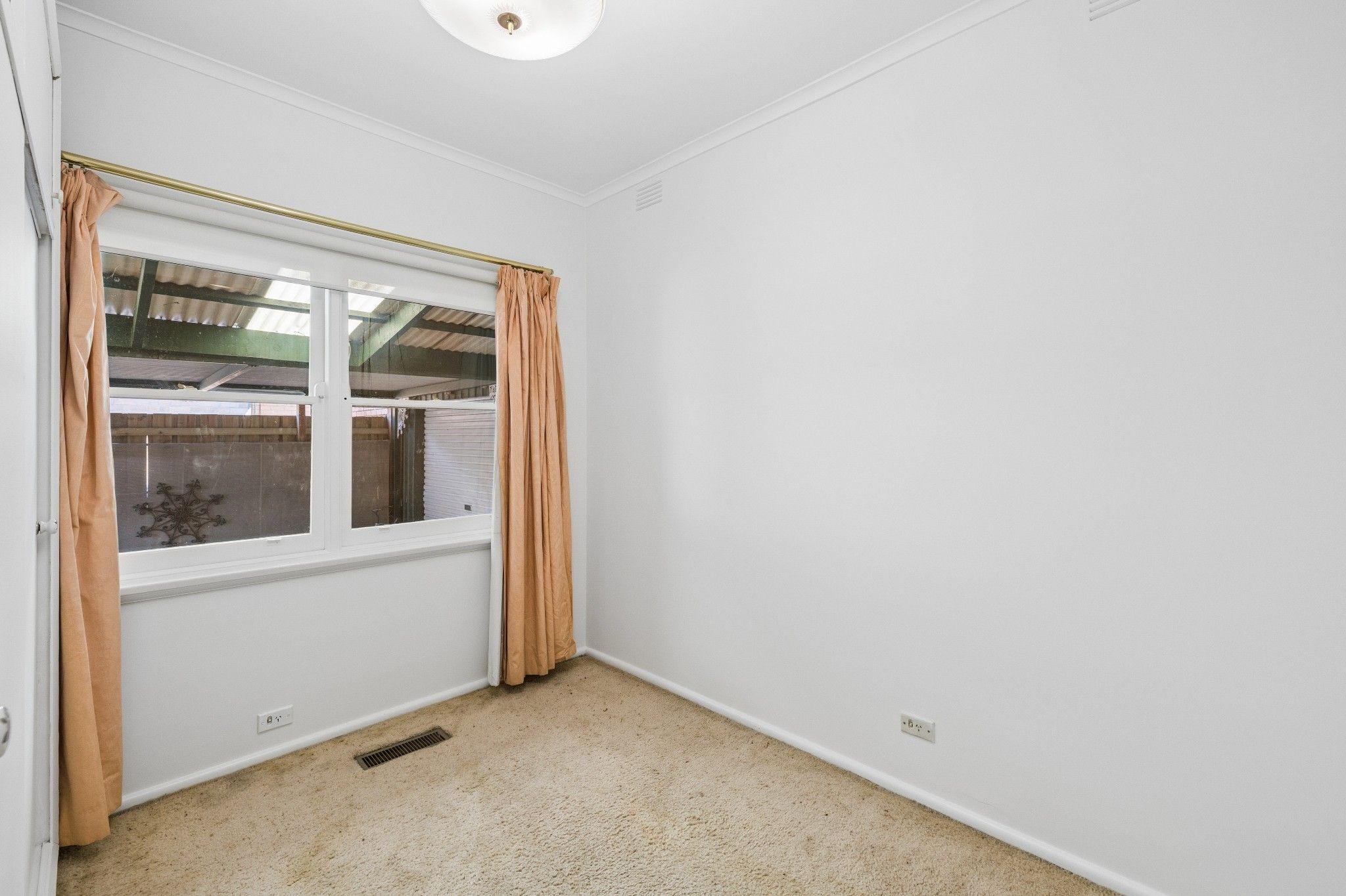 156 Dunne Street — photo 9 of 14