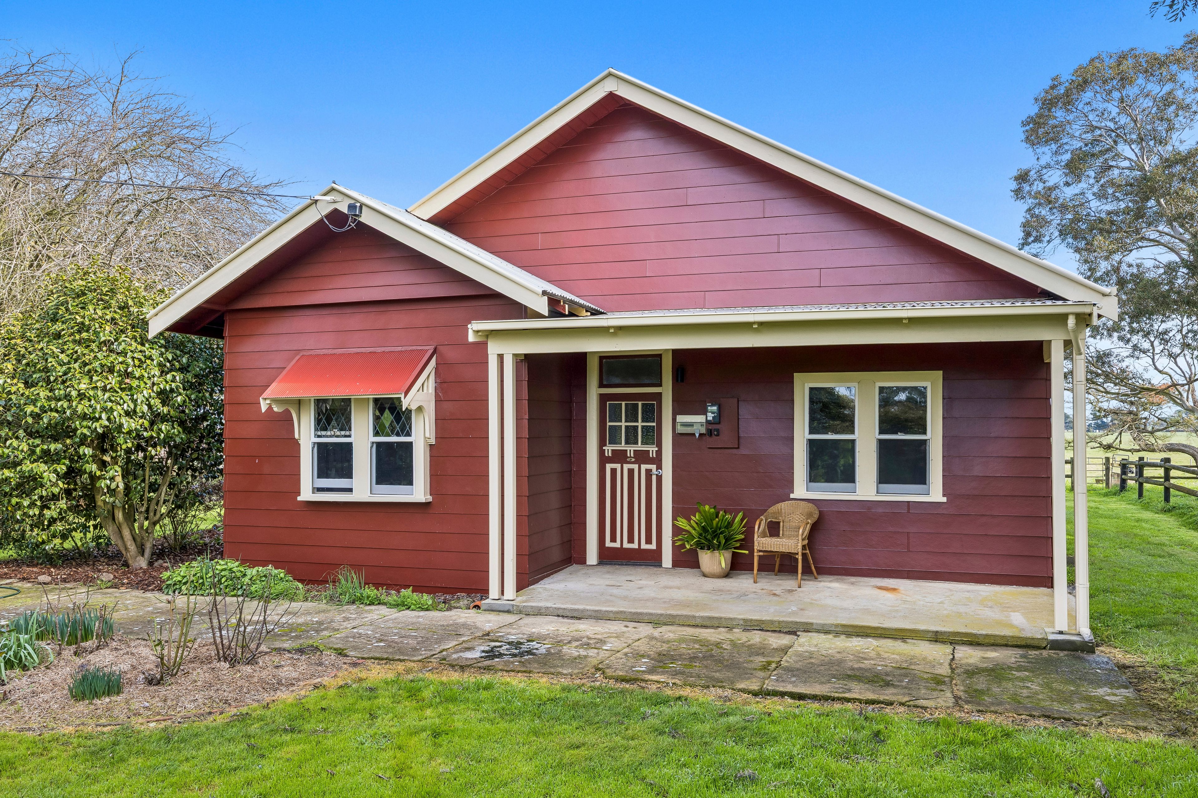 365 Chocolyn Settlement Road — photo 4 of 18