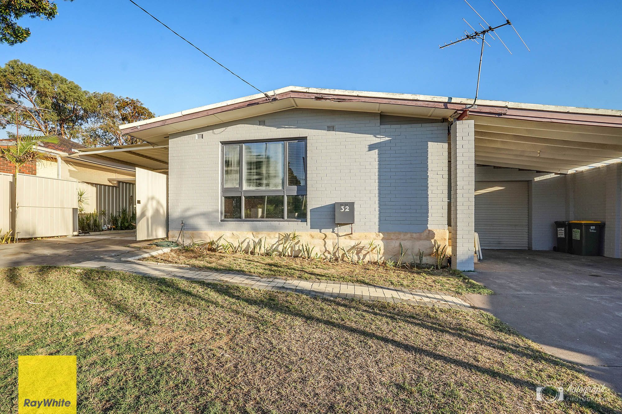 32 Harford Way, Girrawheen, WA 6064