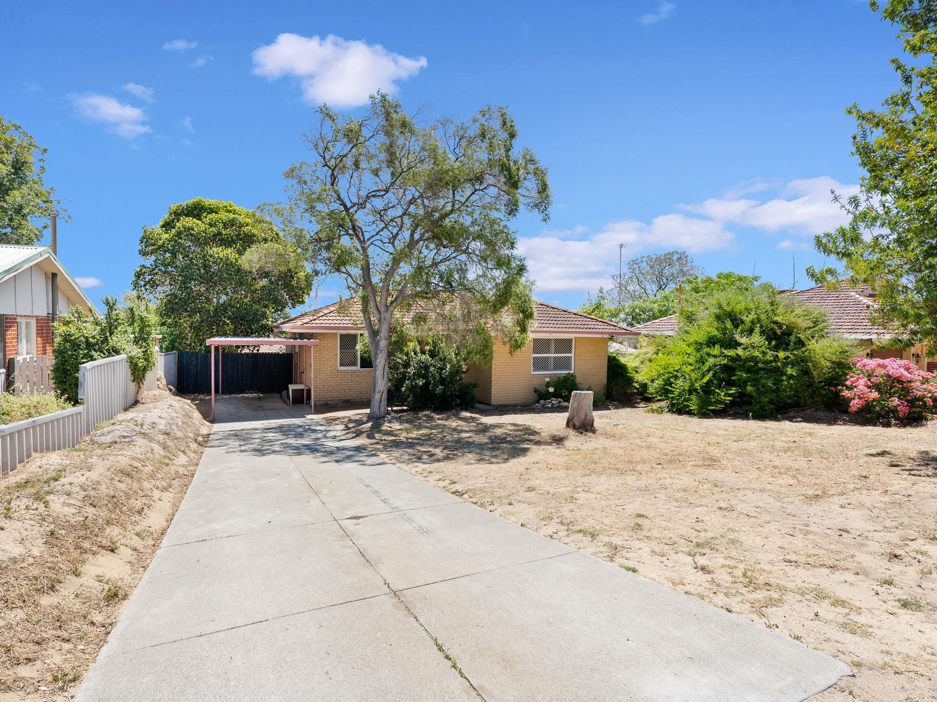 23 Oldfield Road, Girrawheen, WA 6064