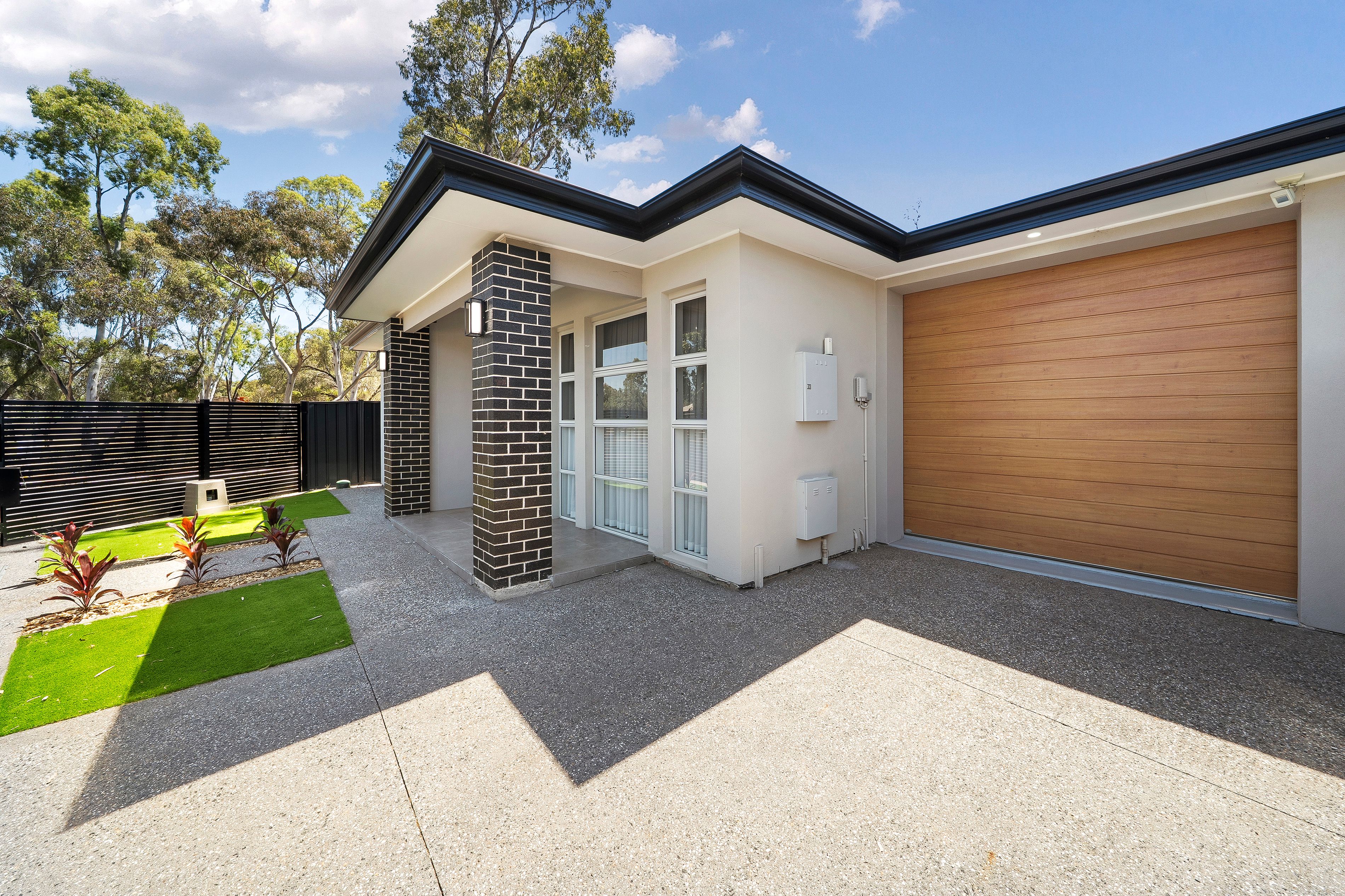 1 Woodcock Crescent, Para Hills West, SA 5096