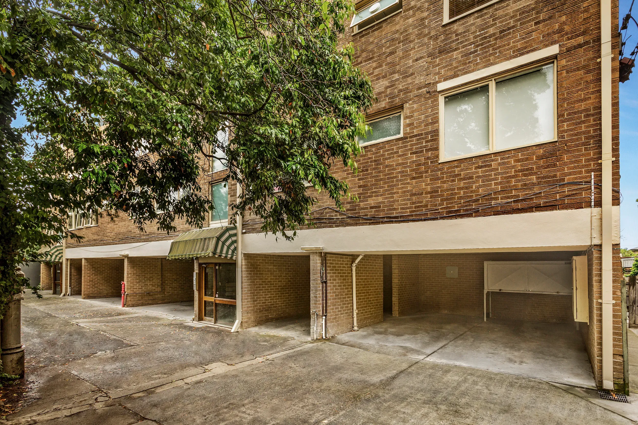 2/52 Baker Street — photo from Ray White CRE
