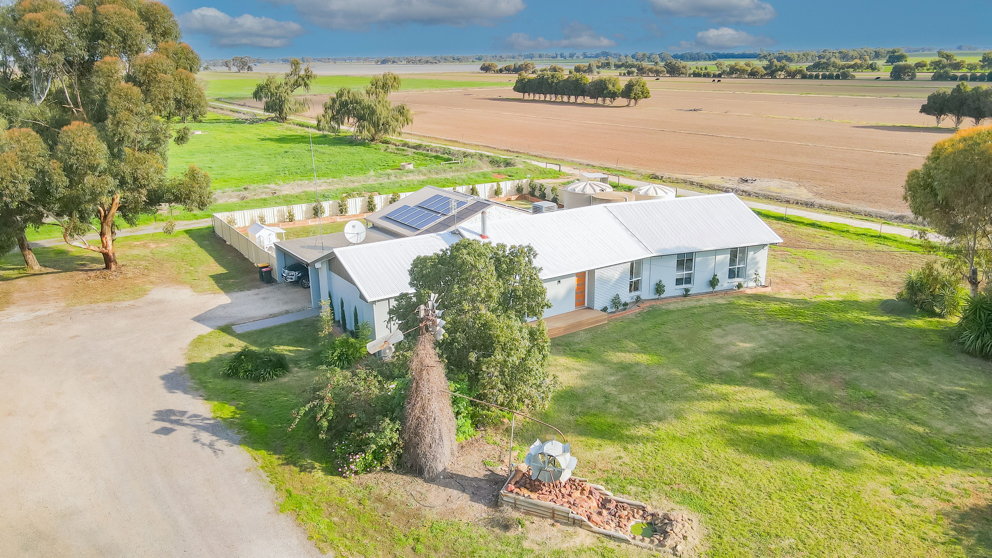 111 Dingee Road, Dingee, VIC 3571