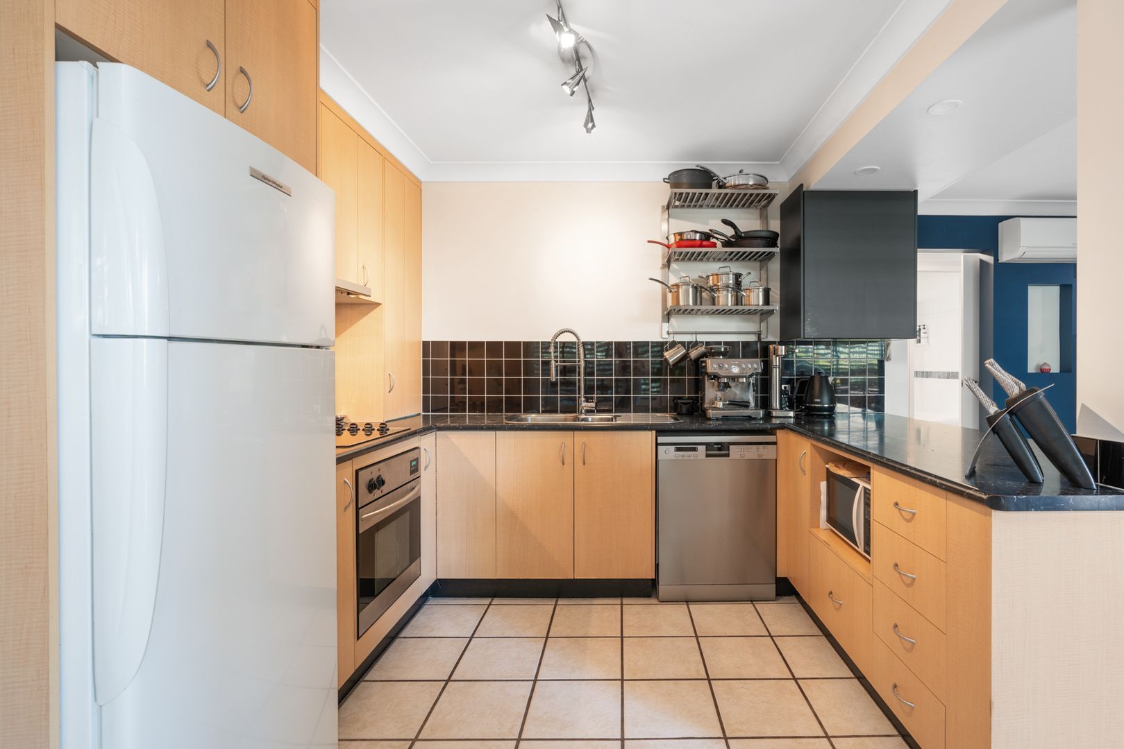 2/62 Elizabeth Street, Toowong, QLD 4066
