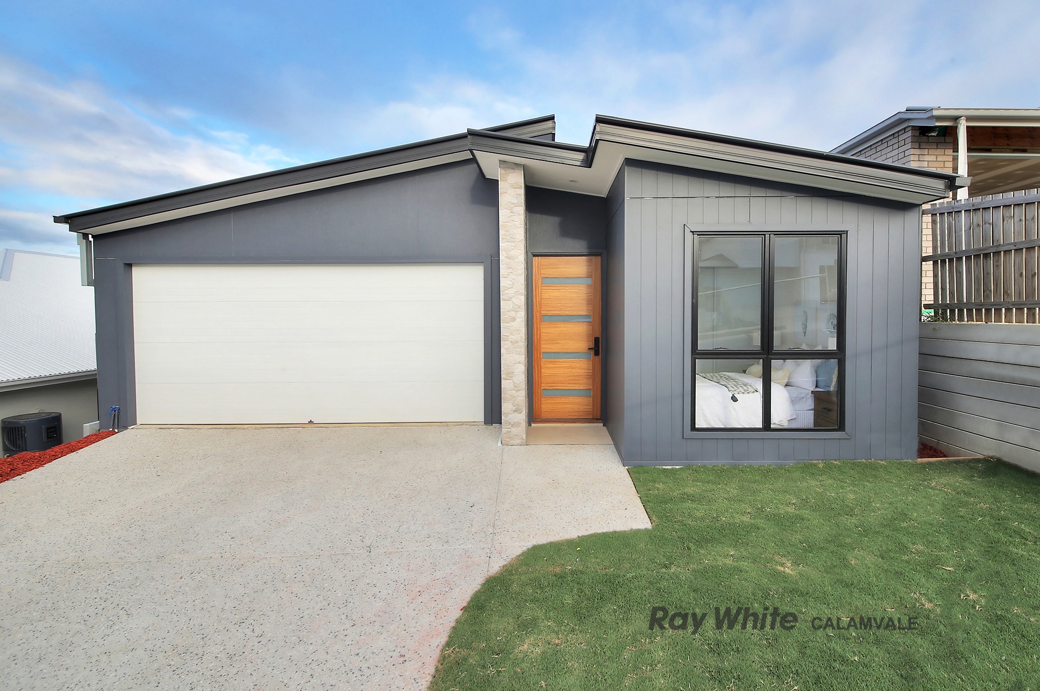 12 Houghton Street, SPRING MOUNTAIN, QLD 4300