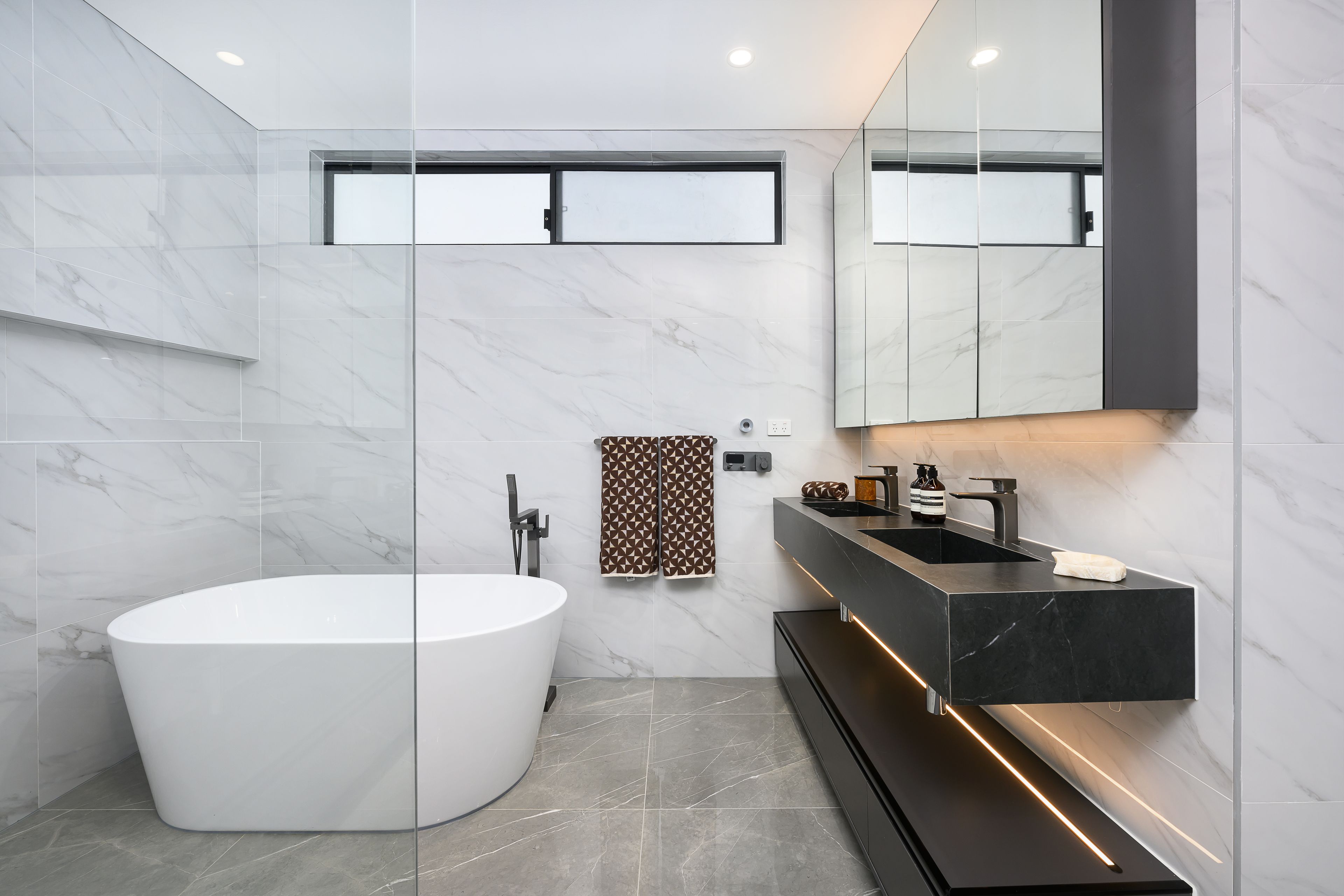 15 Burton Place — photo 6 of 8