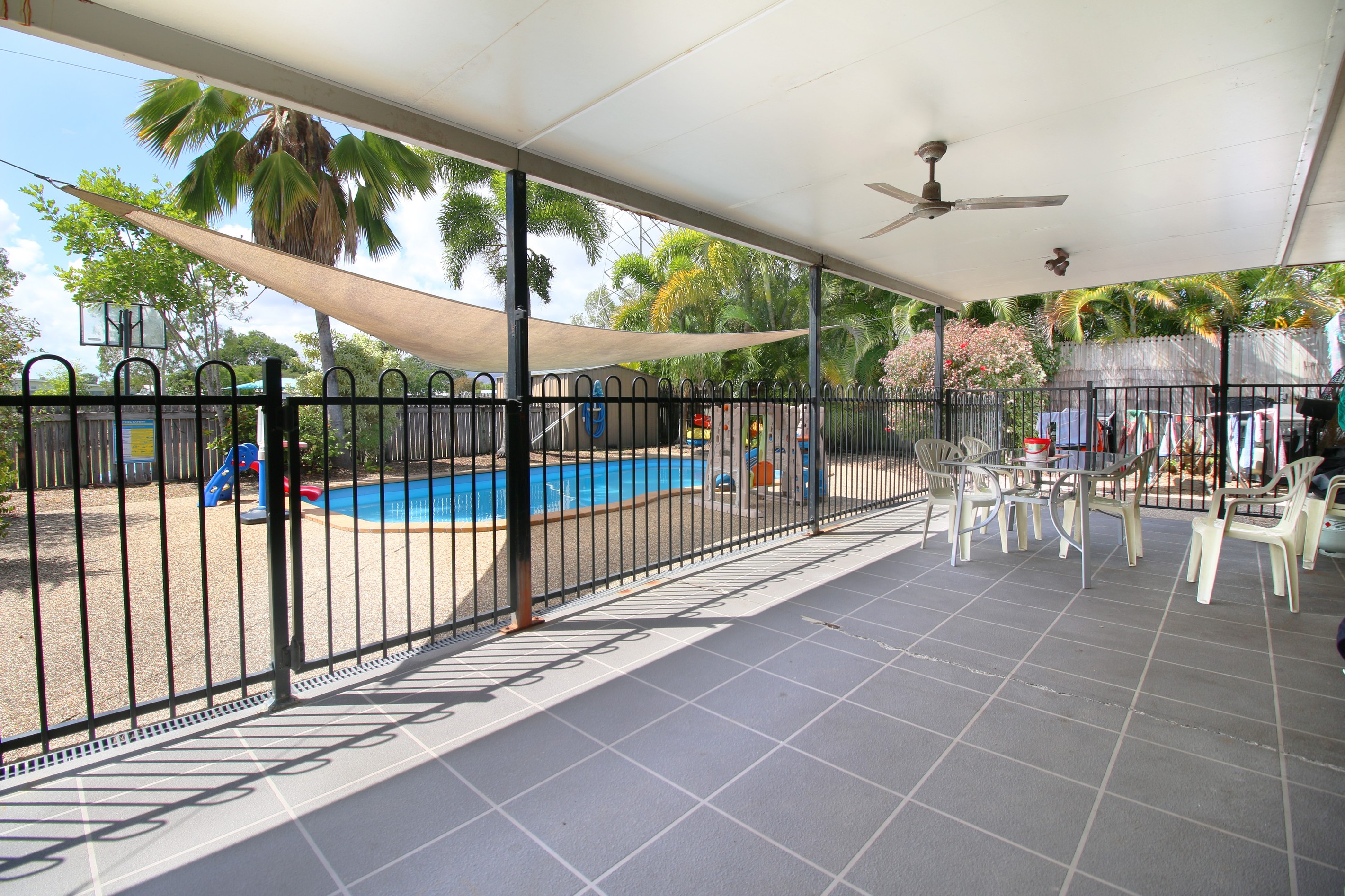 15 Spruce Street, Kirwan, QLD 4817