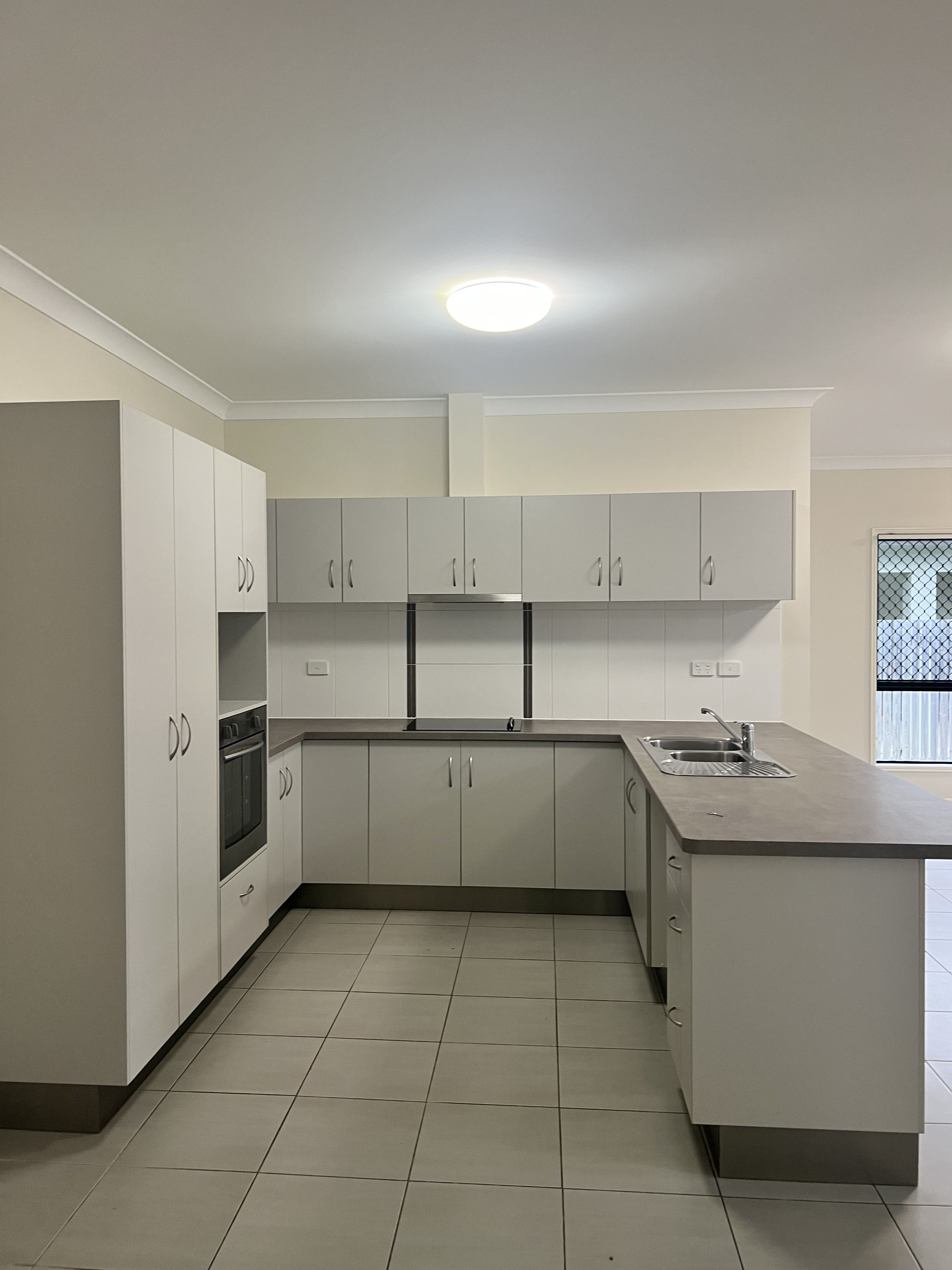 23 Hollanders Crescent, Kelso, QLD 4815