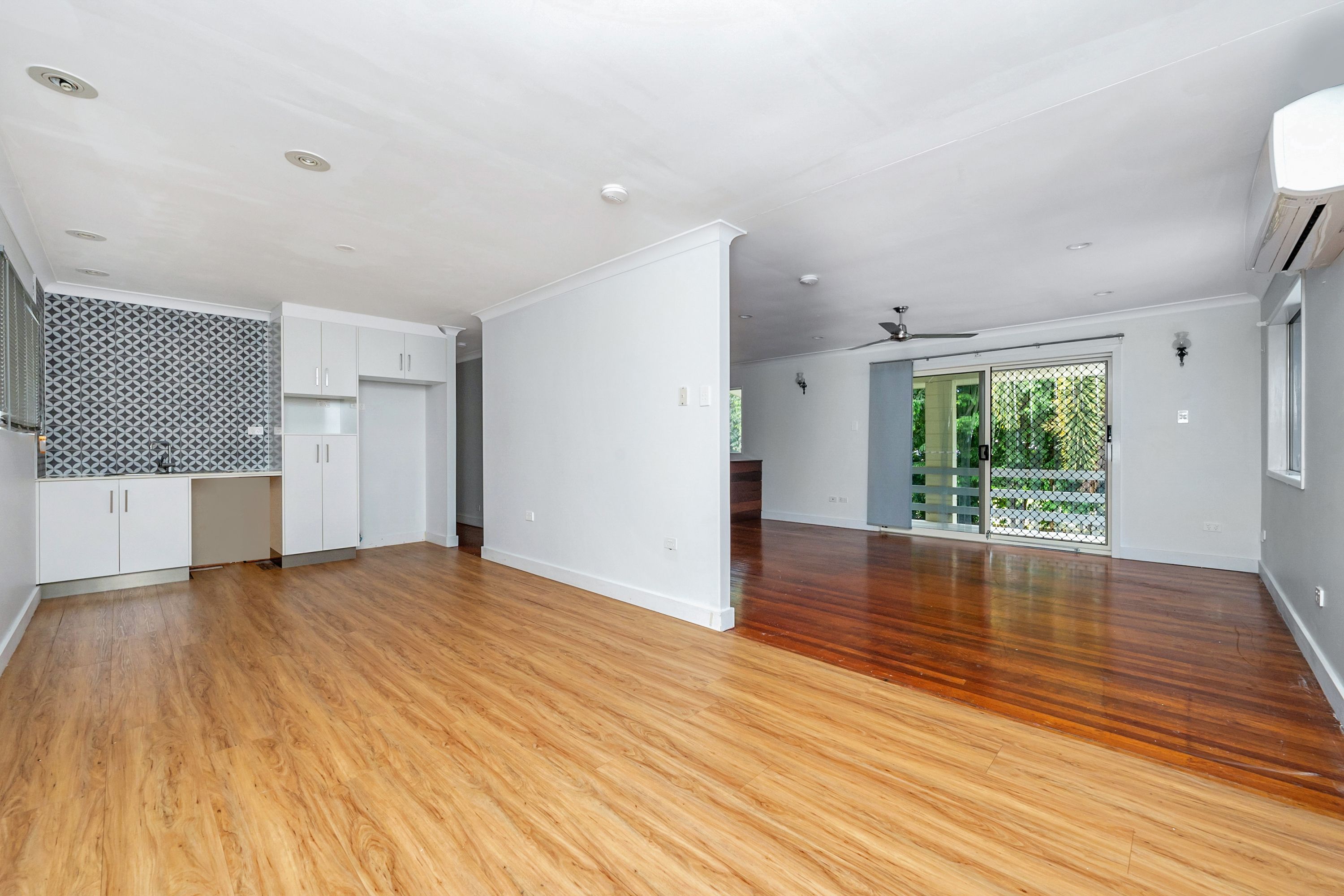 1 Beech Court, Bushland Beach, QLD 4818