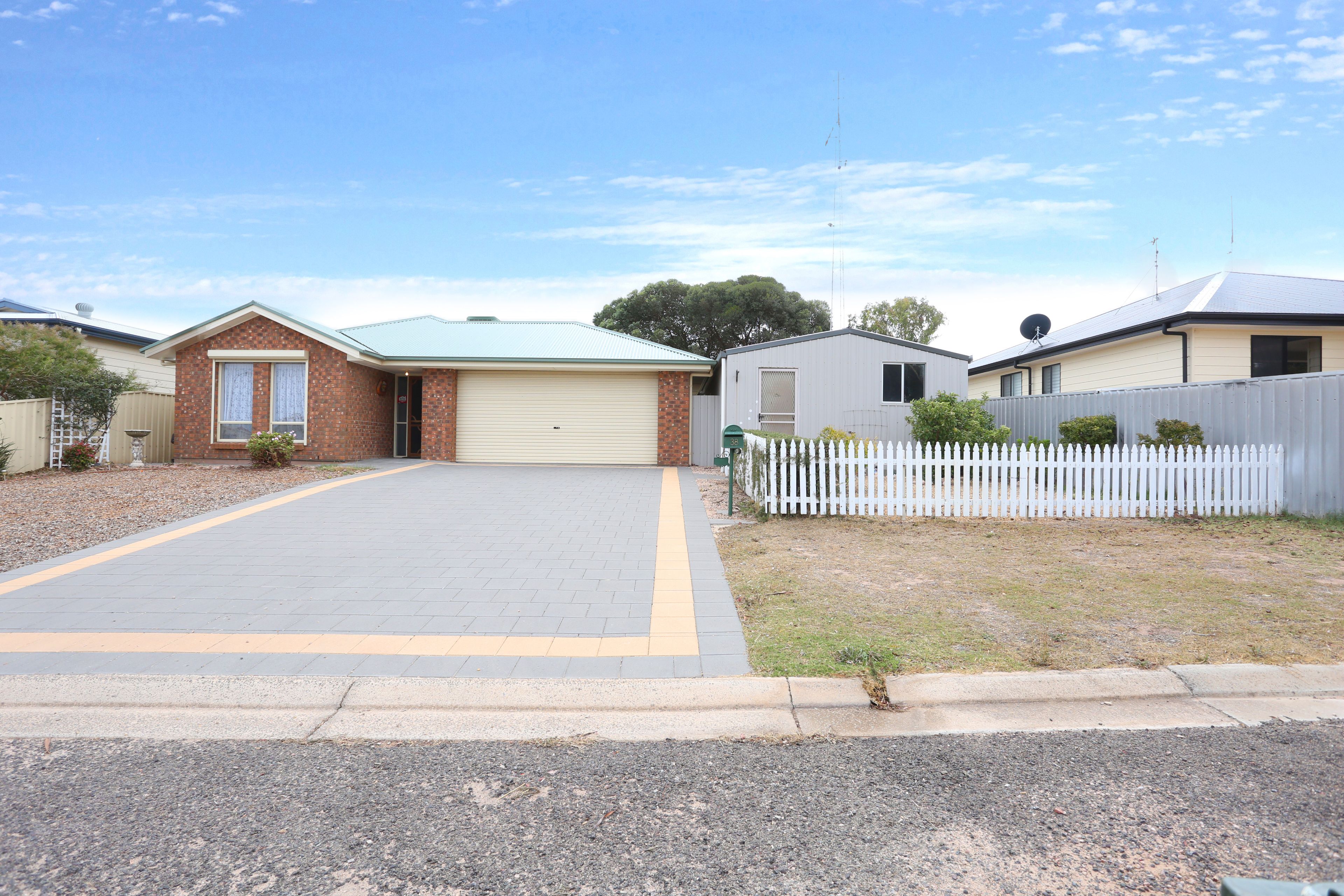 38 Westside Avenue, Moonta Bay, SA 5558