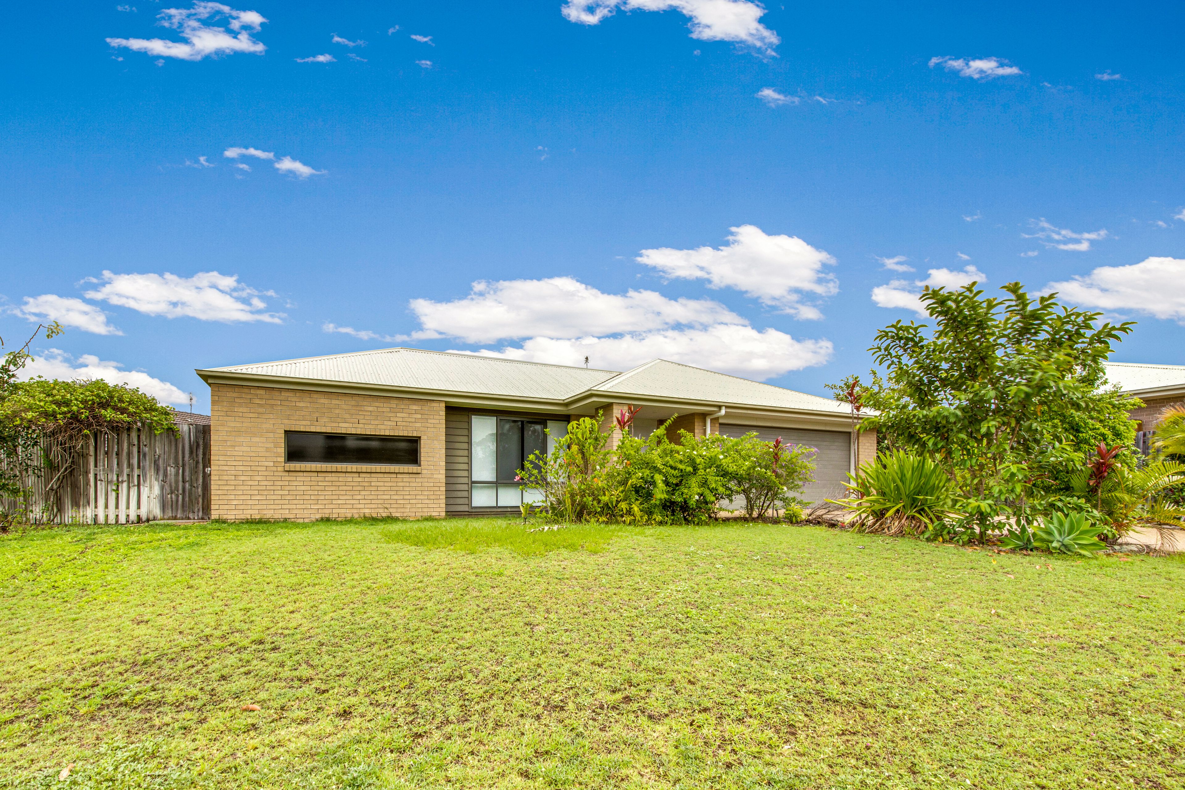3 Bragg Court, Kirkwood, QLD 4680