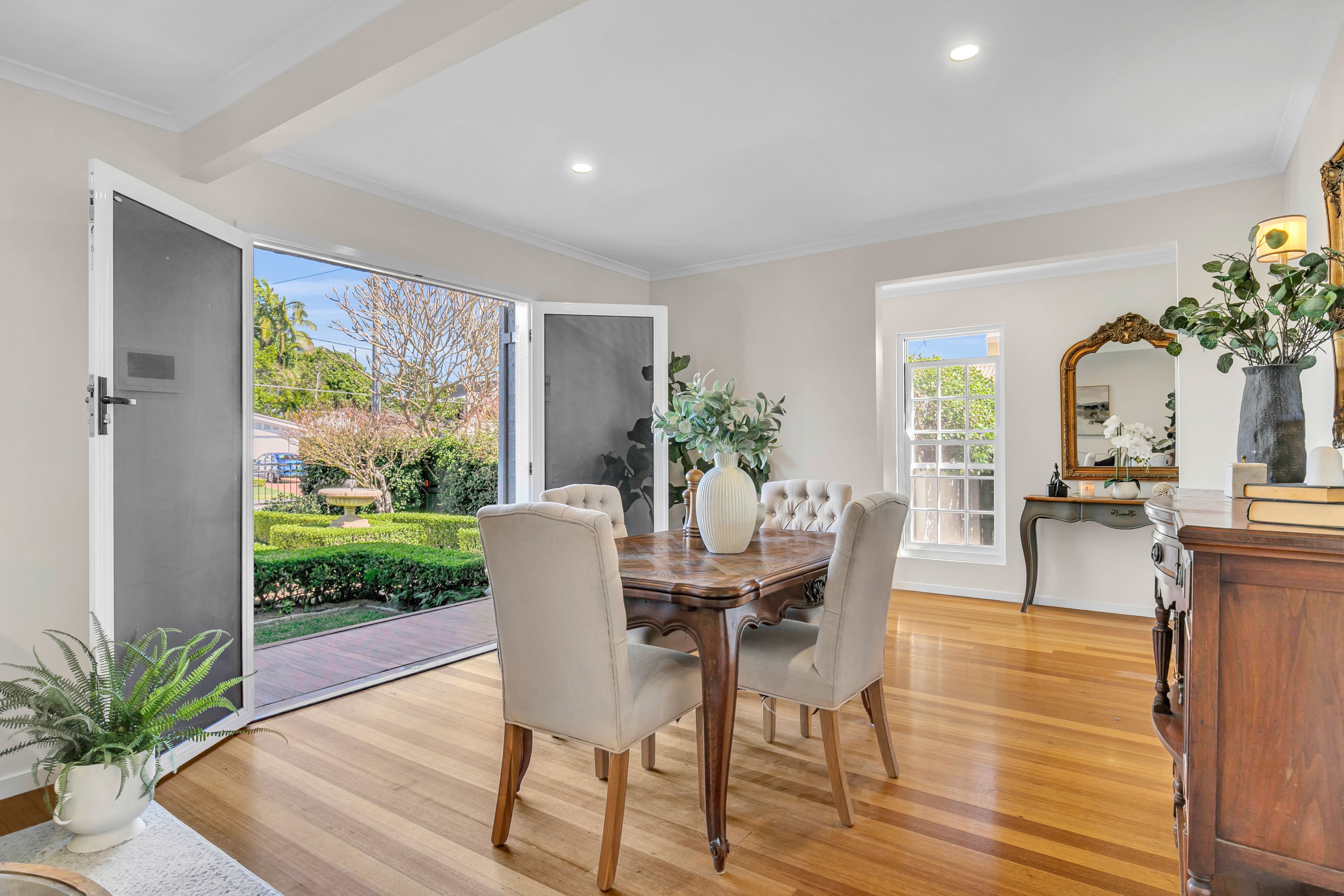 17 Mortlake Road, Graceville, QLD 4075