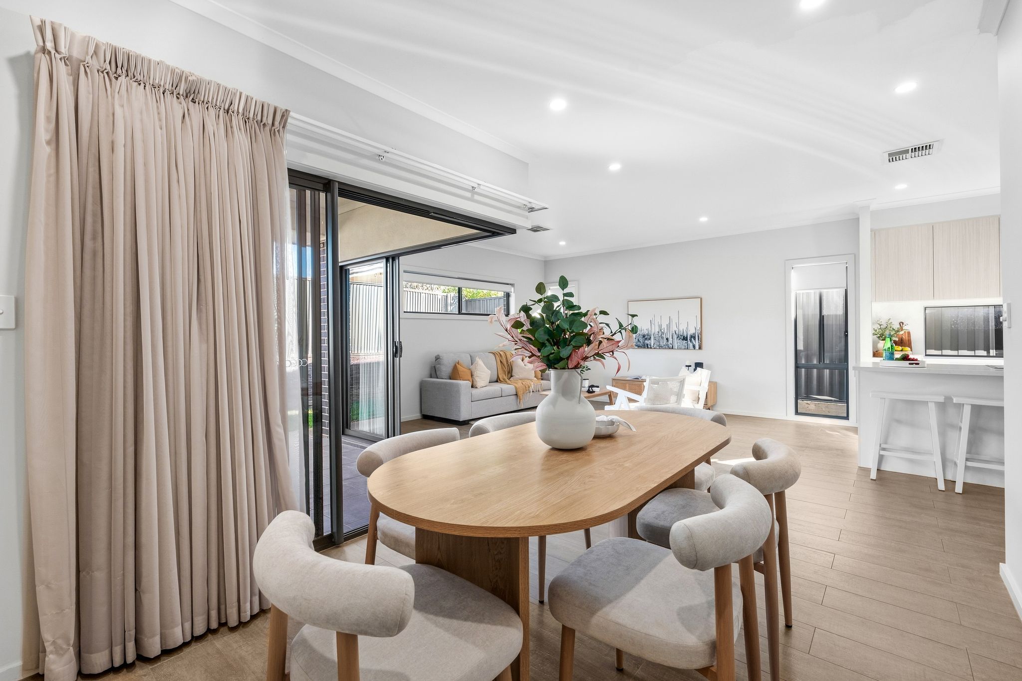 11 Telowie Avenue — photo 7 of 10
