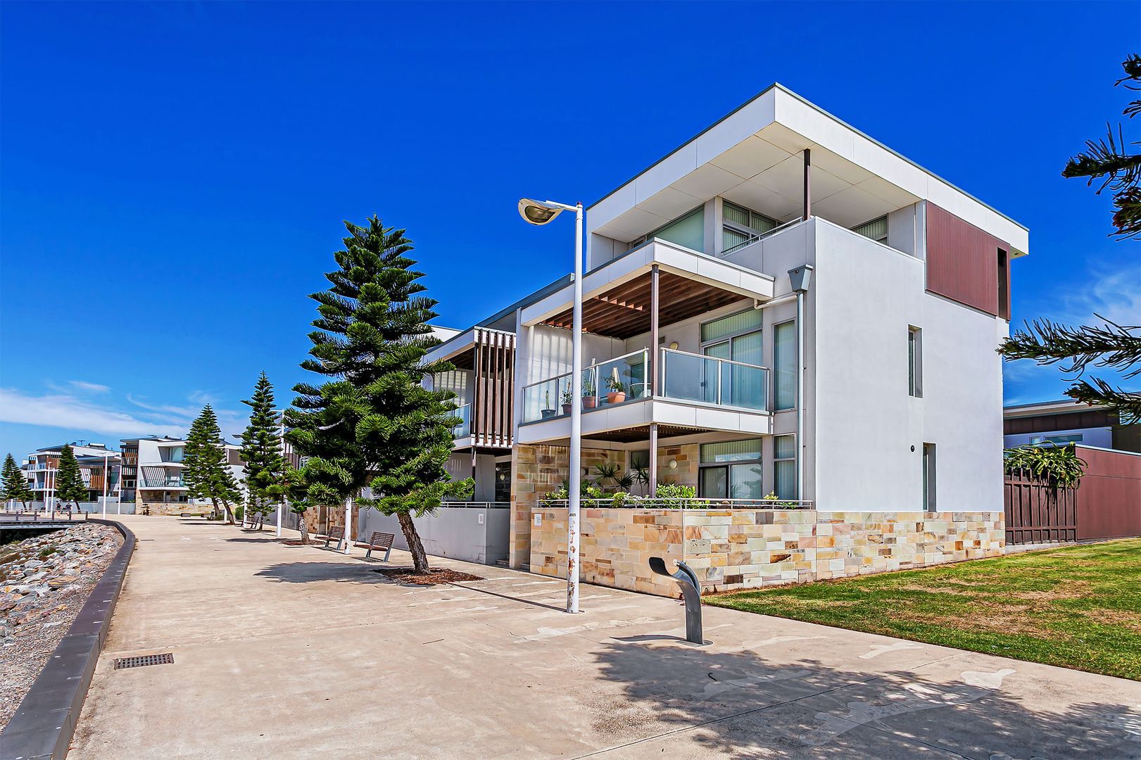 18 Parri Crescent, New Port, SA 5015