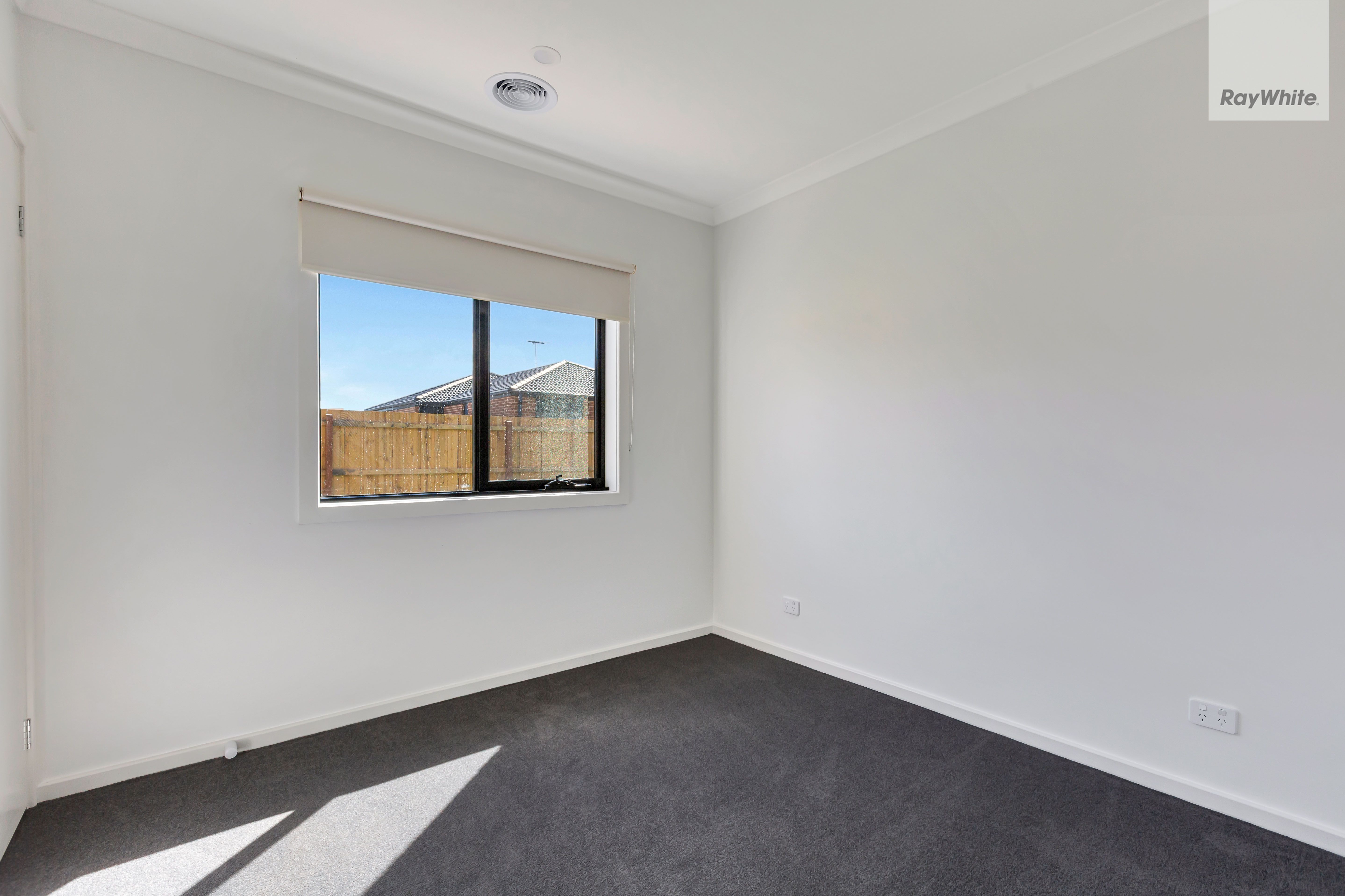 16 Hammer Street — photo 11 of 12