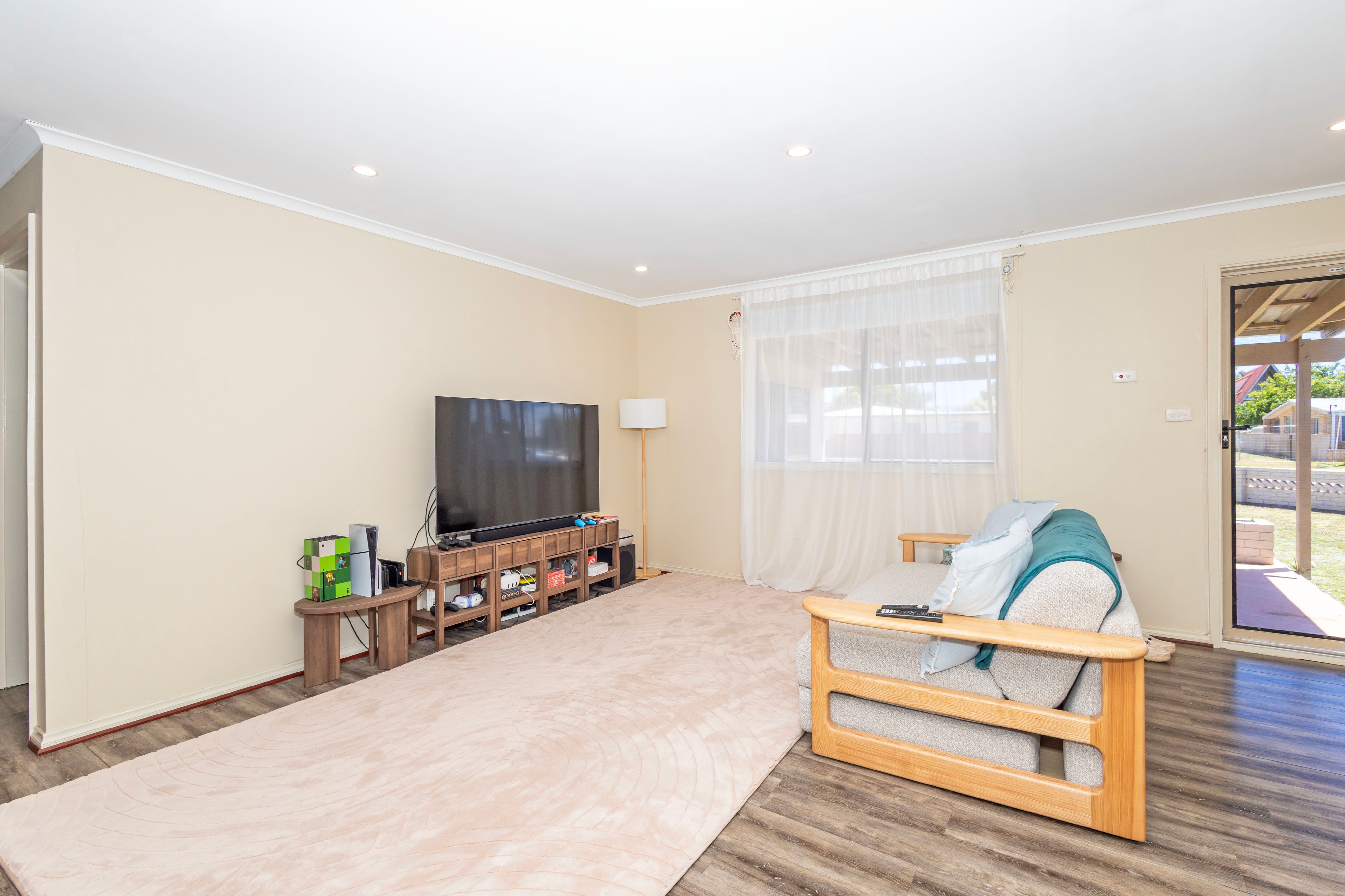 6 Bonham Street — photo 7 of 24
