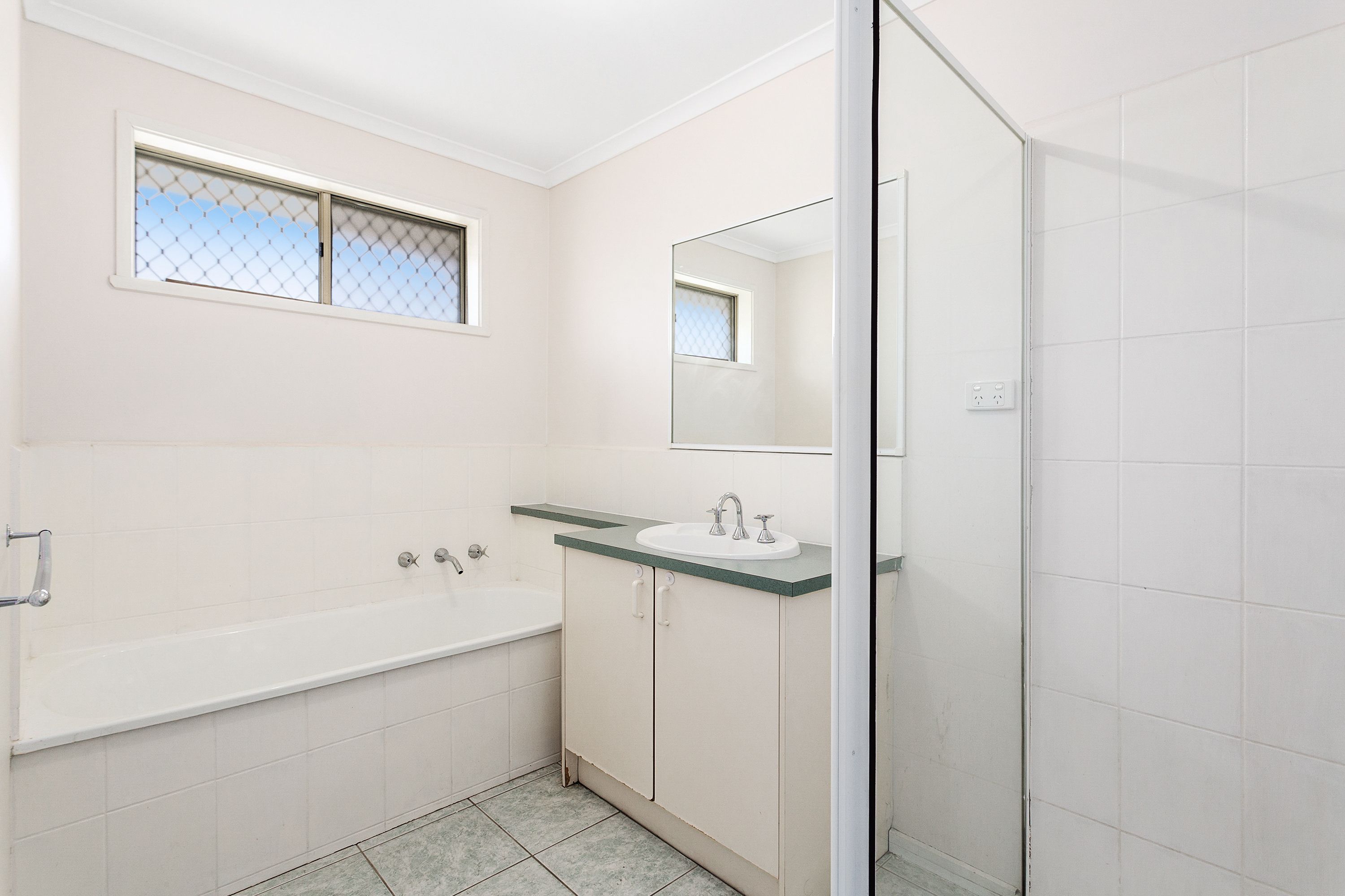 8 Claire Close — photo 22 of 27
