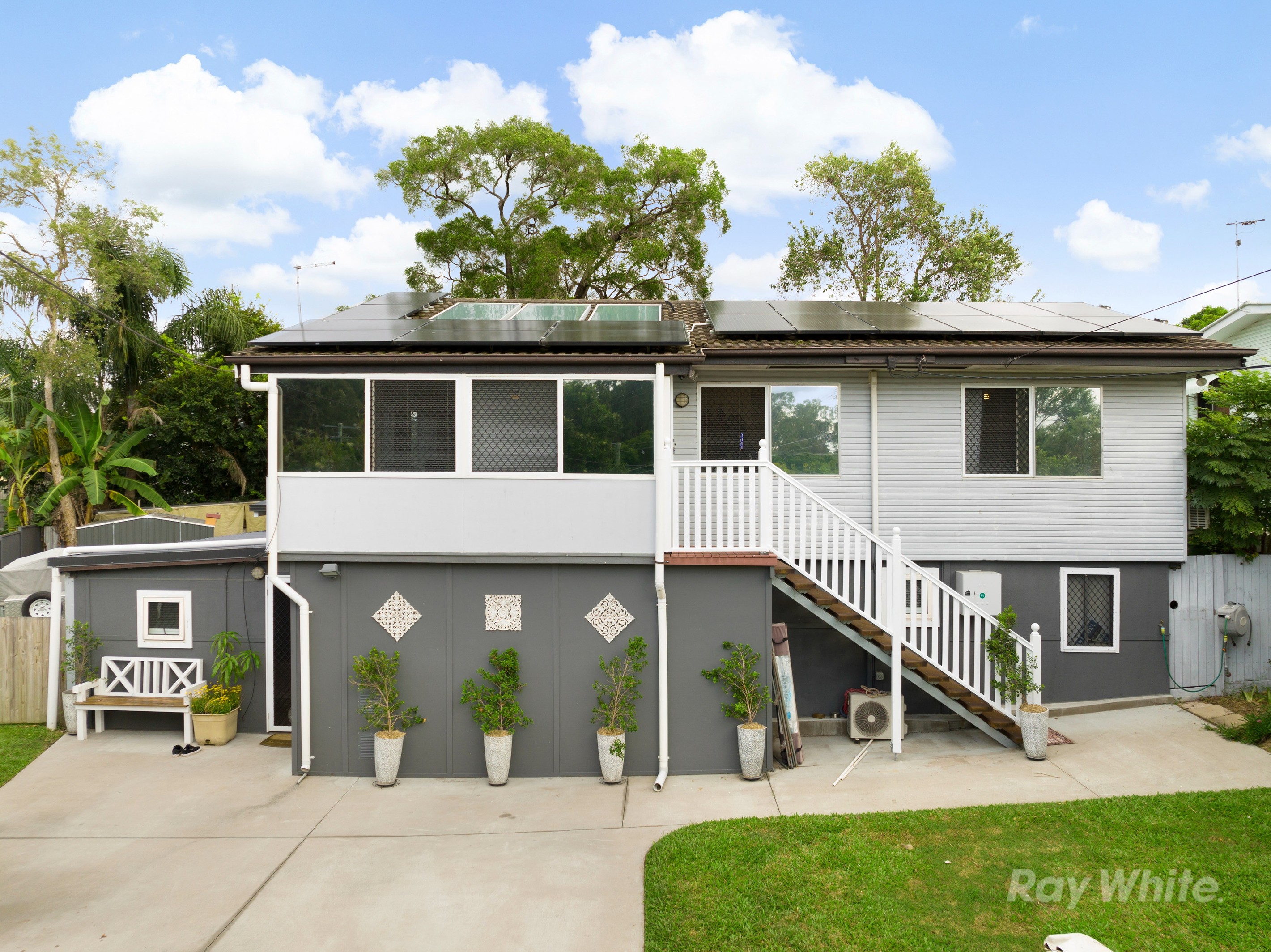 4 Poincettia Street, Kingston, QLD 4114