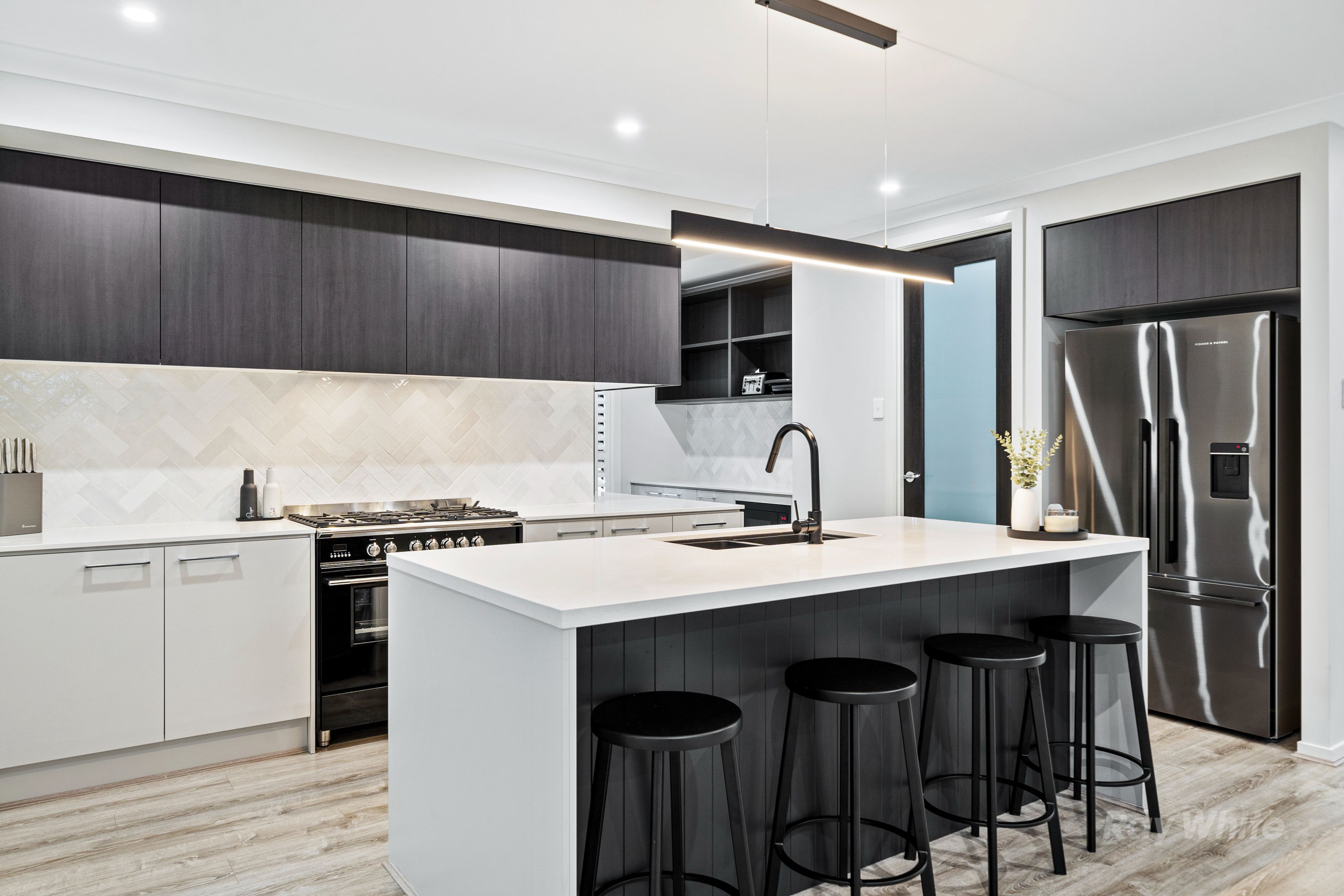 20 Hedge Lane, Greenbank, QLD 4124