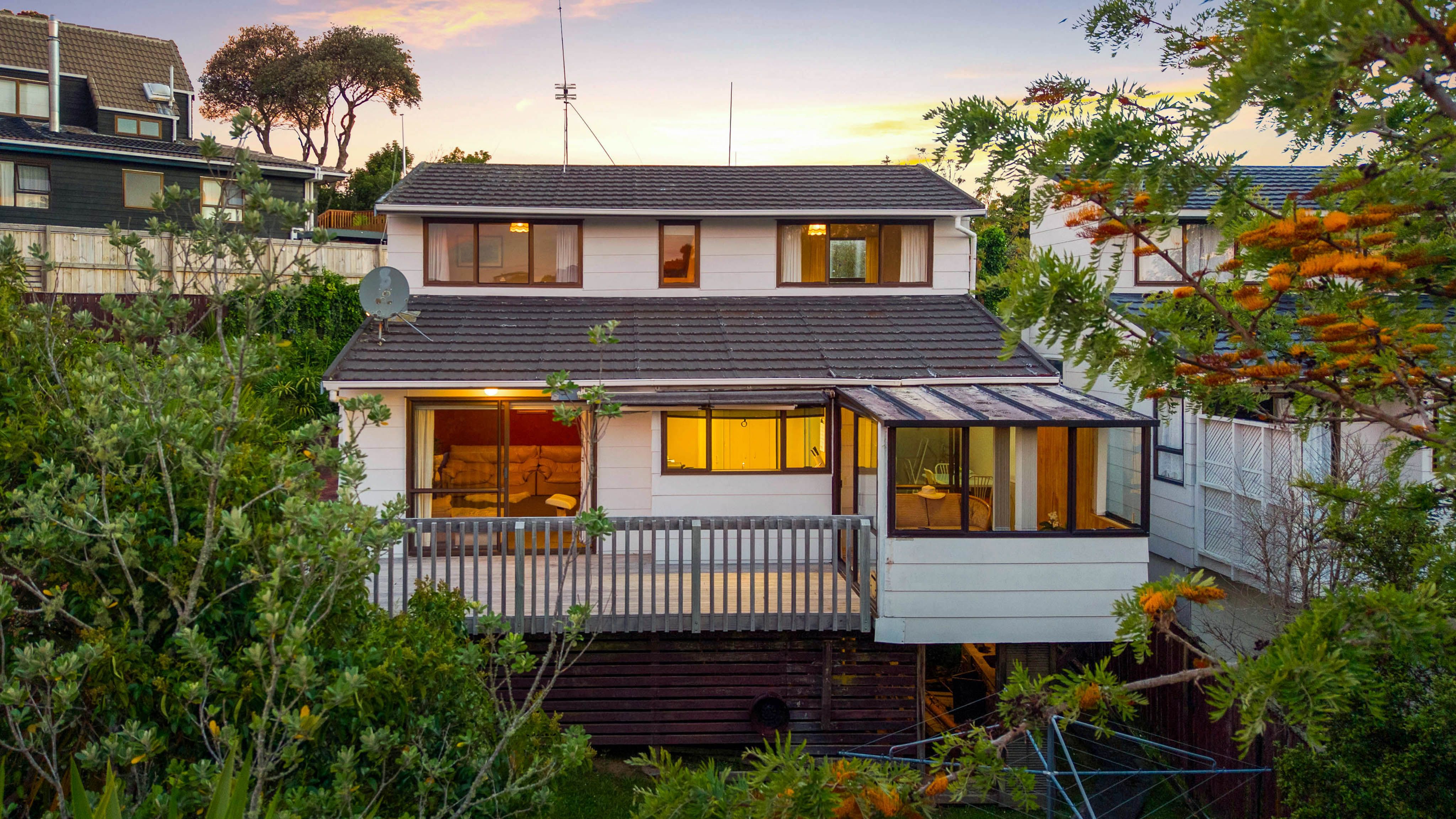 13A Eastwood Rise, Browns Bay, North Shore City