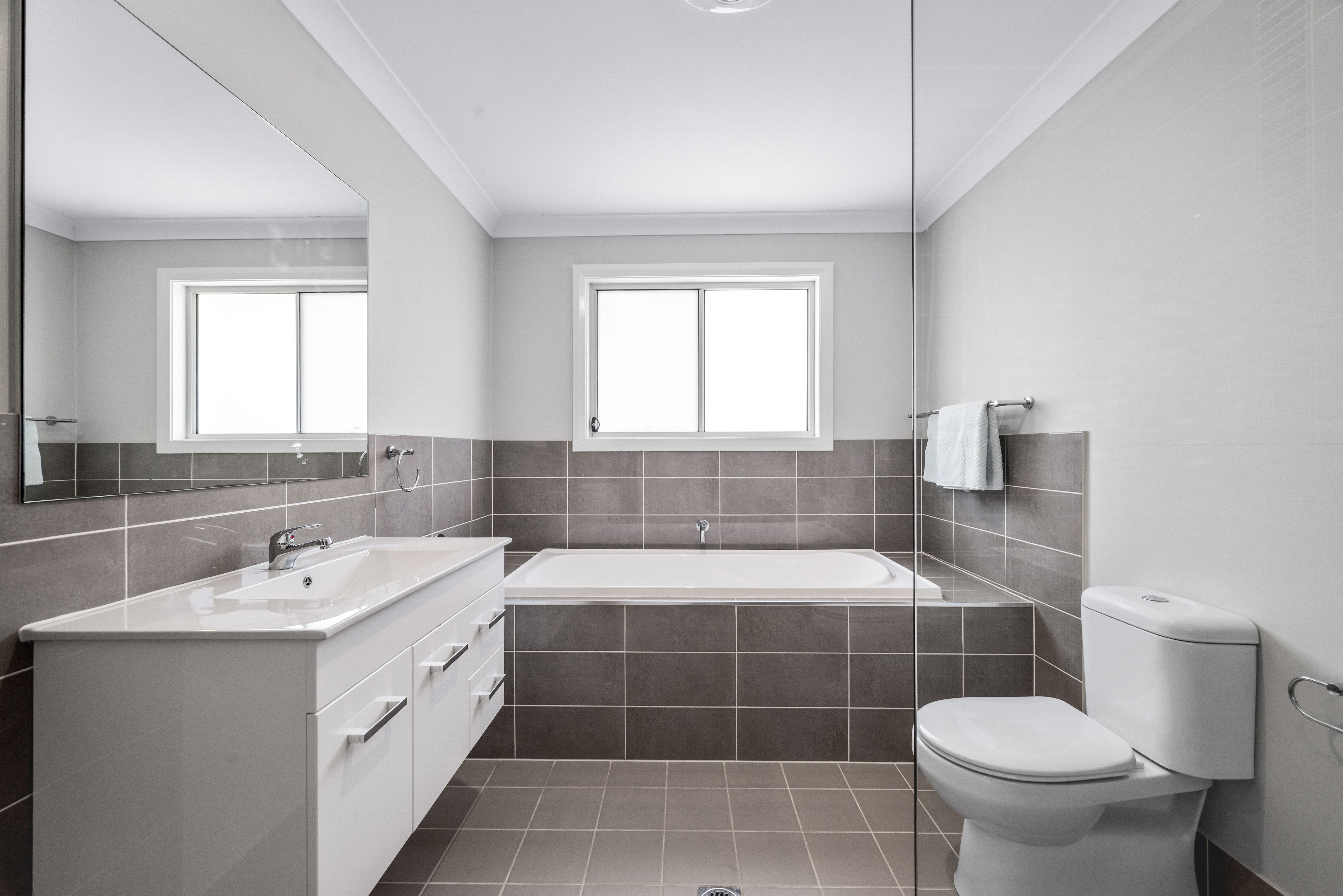 17 Kobina Avenue, Glenmore Park, NSW