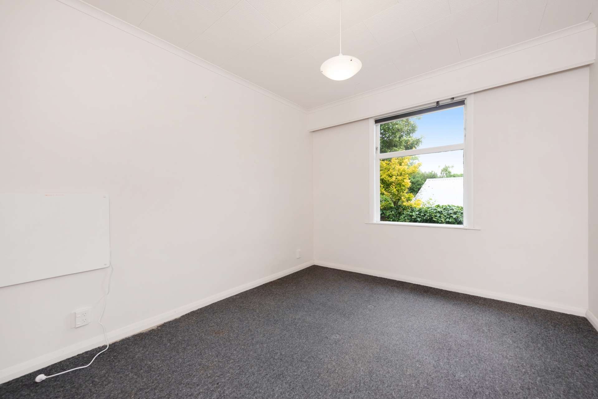 6 Epsom Way photo 13