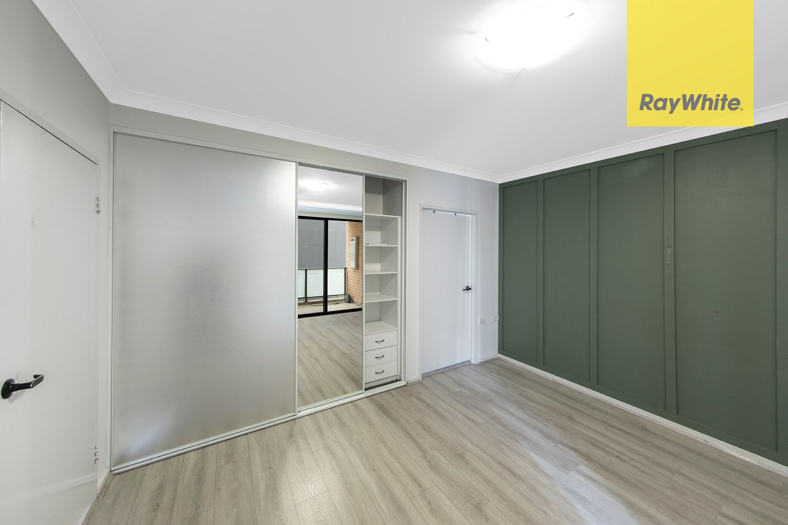 60/9-11 Weston Street — photo 6 of 11