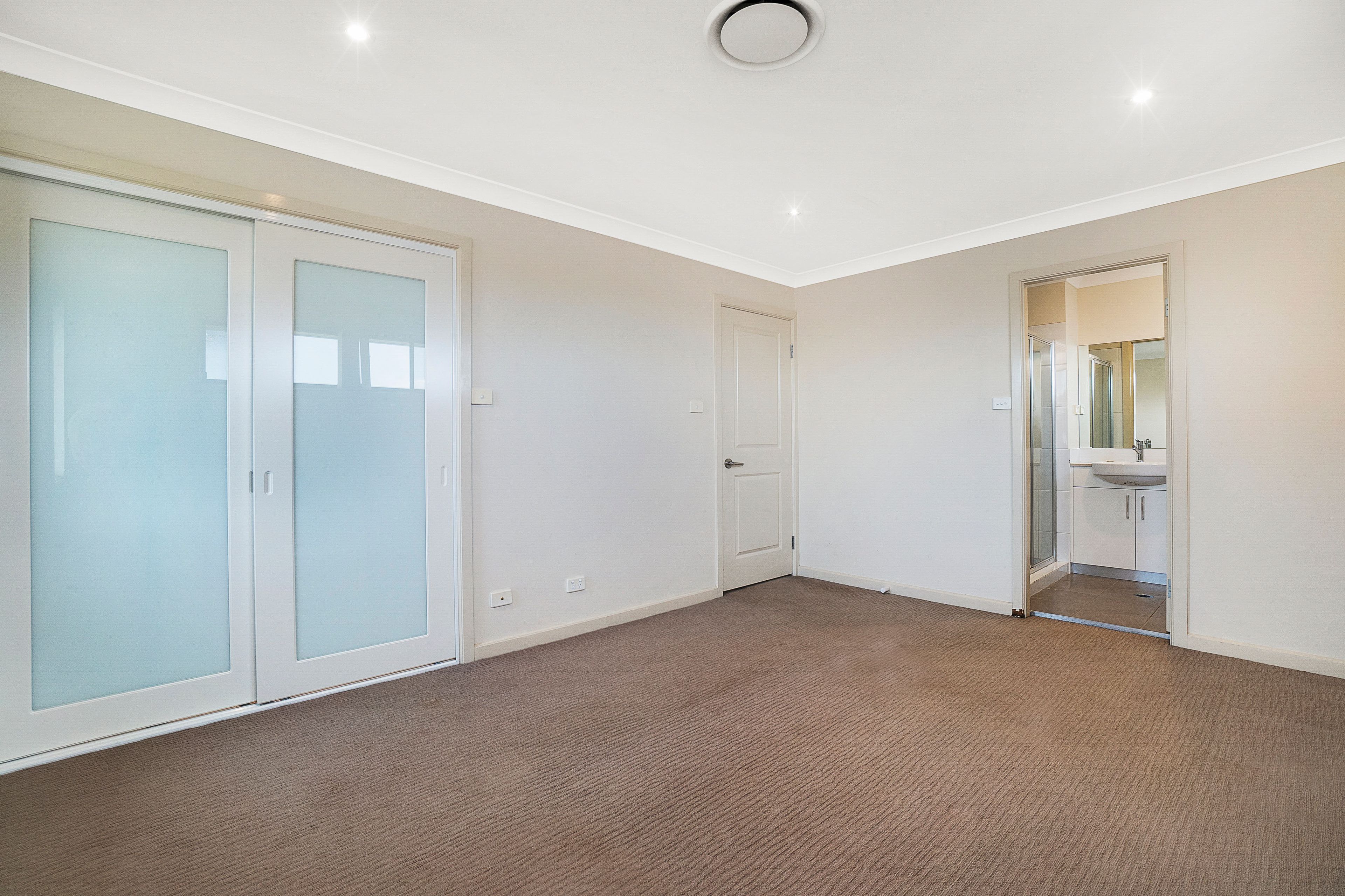 4 Whale Court, Stanhope Gardens, NSW 2768 Leased House Ray White