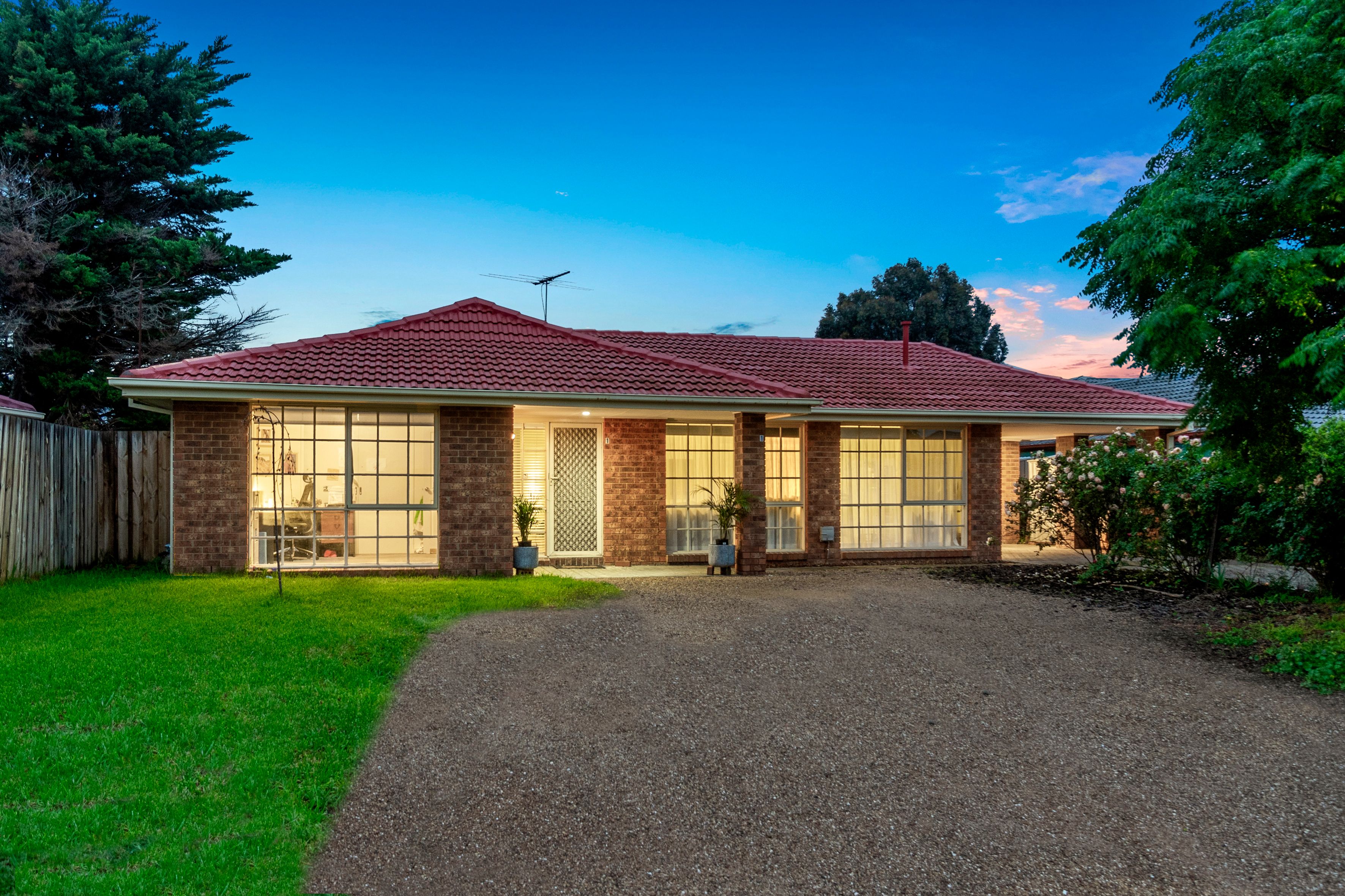 1 Staughton Place, Hoppers Crossing VIC 3029