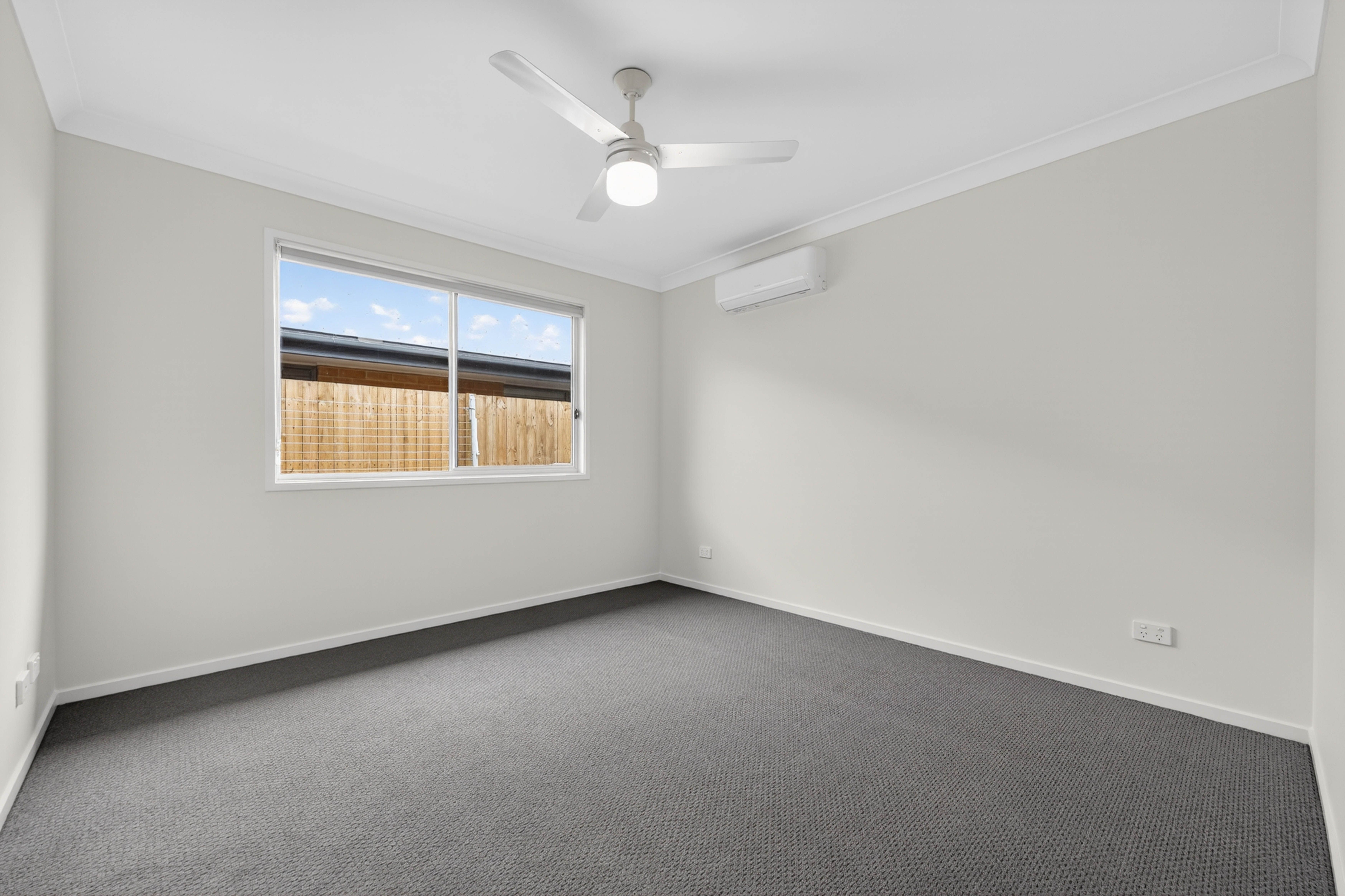92 Marsdenia Drive — photo 9 of 16