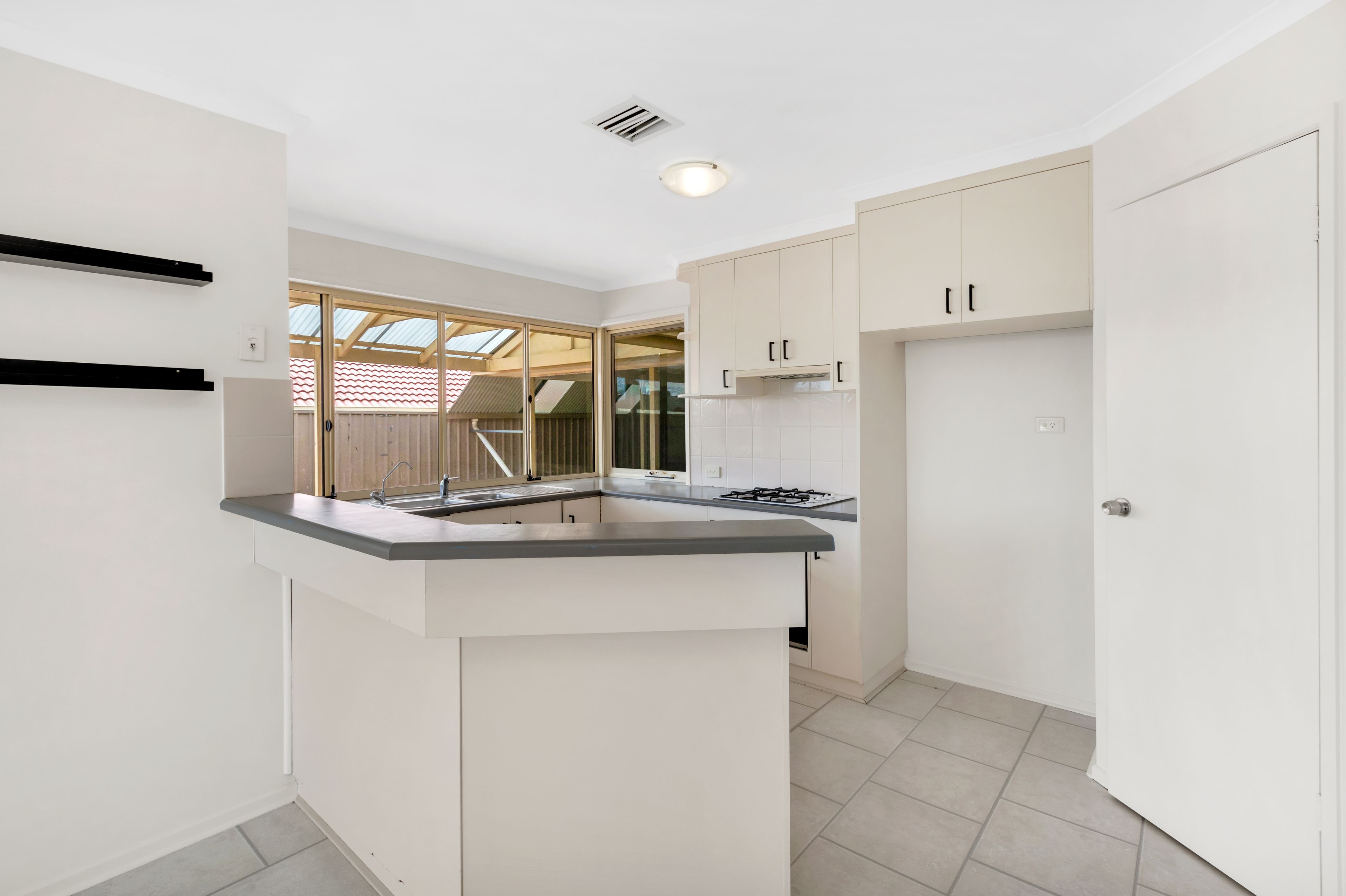 88 Somerset Grove — photo 6 of 29